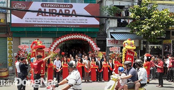 Dia oc Alibaba khai truong van phong trai phep o Bien Hoa hinh anh