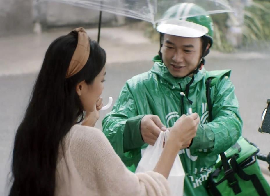 GrabFood tang gia cuoc khi nhu cau cao hinh anh