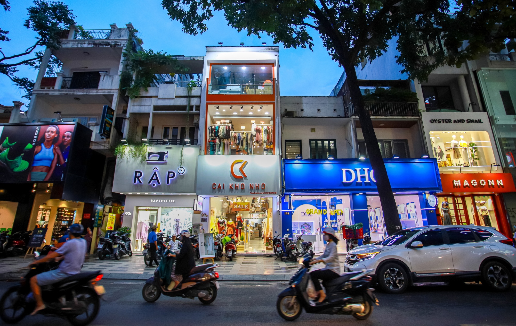 pho thoi trang Nguyen Trai anh 2