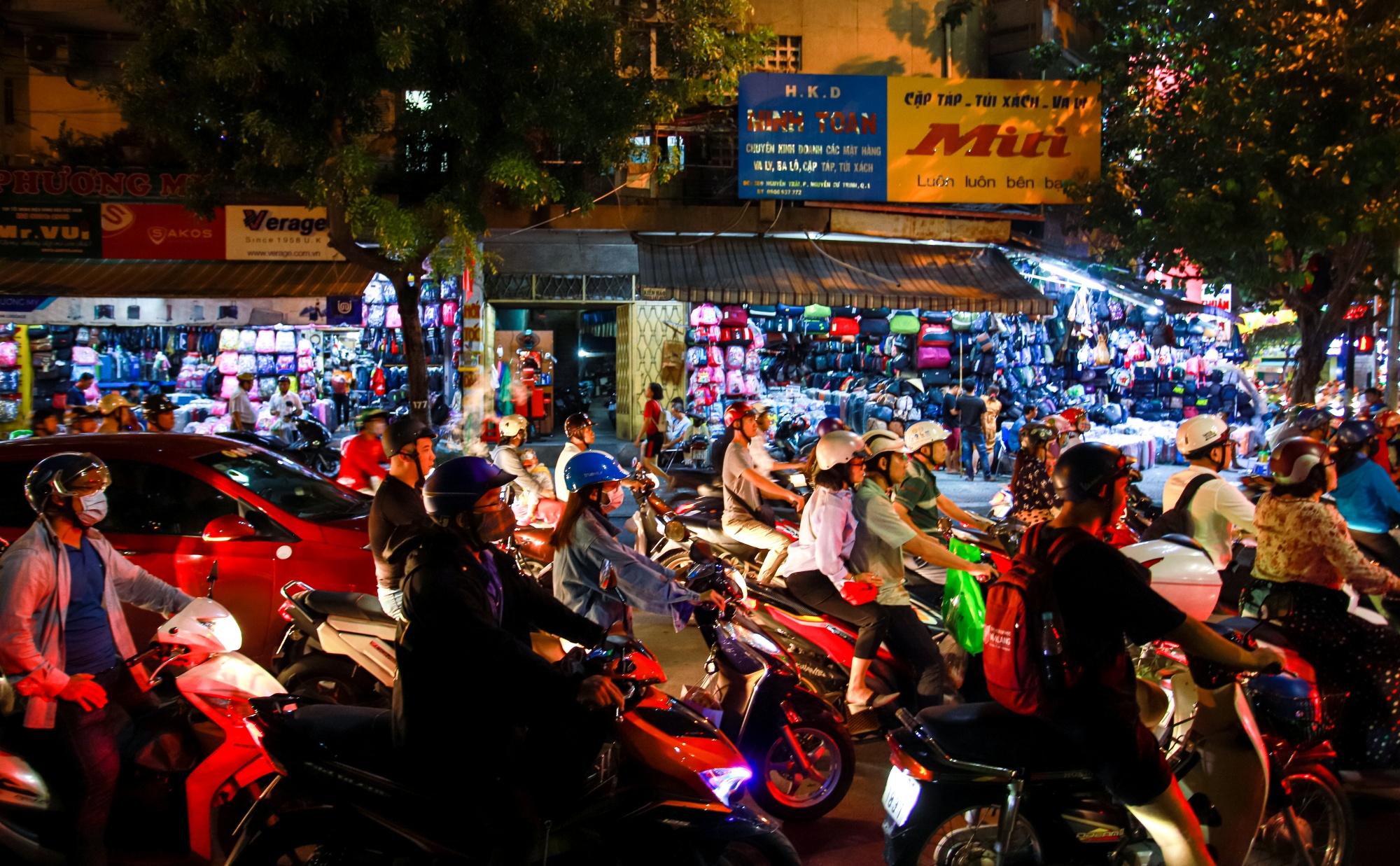 pho thoi trang Nguyen Trai anh 10