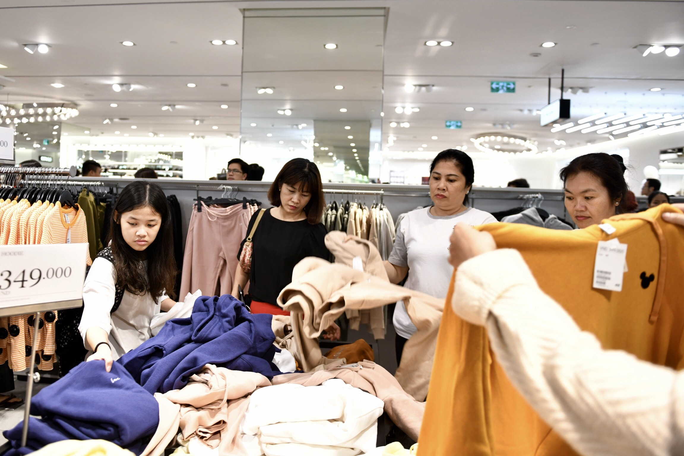 khong khi Black Friday anh 8