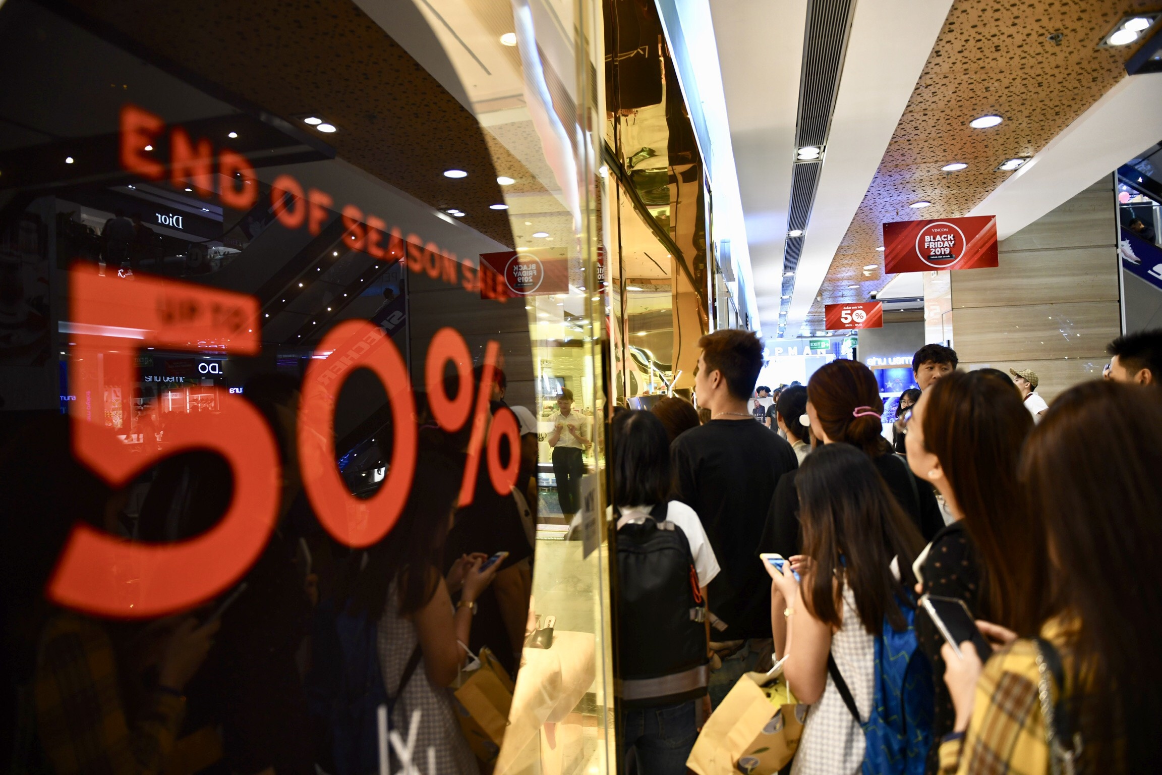 khuyen mai Black Friday anh 1