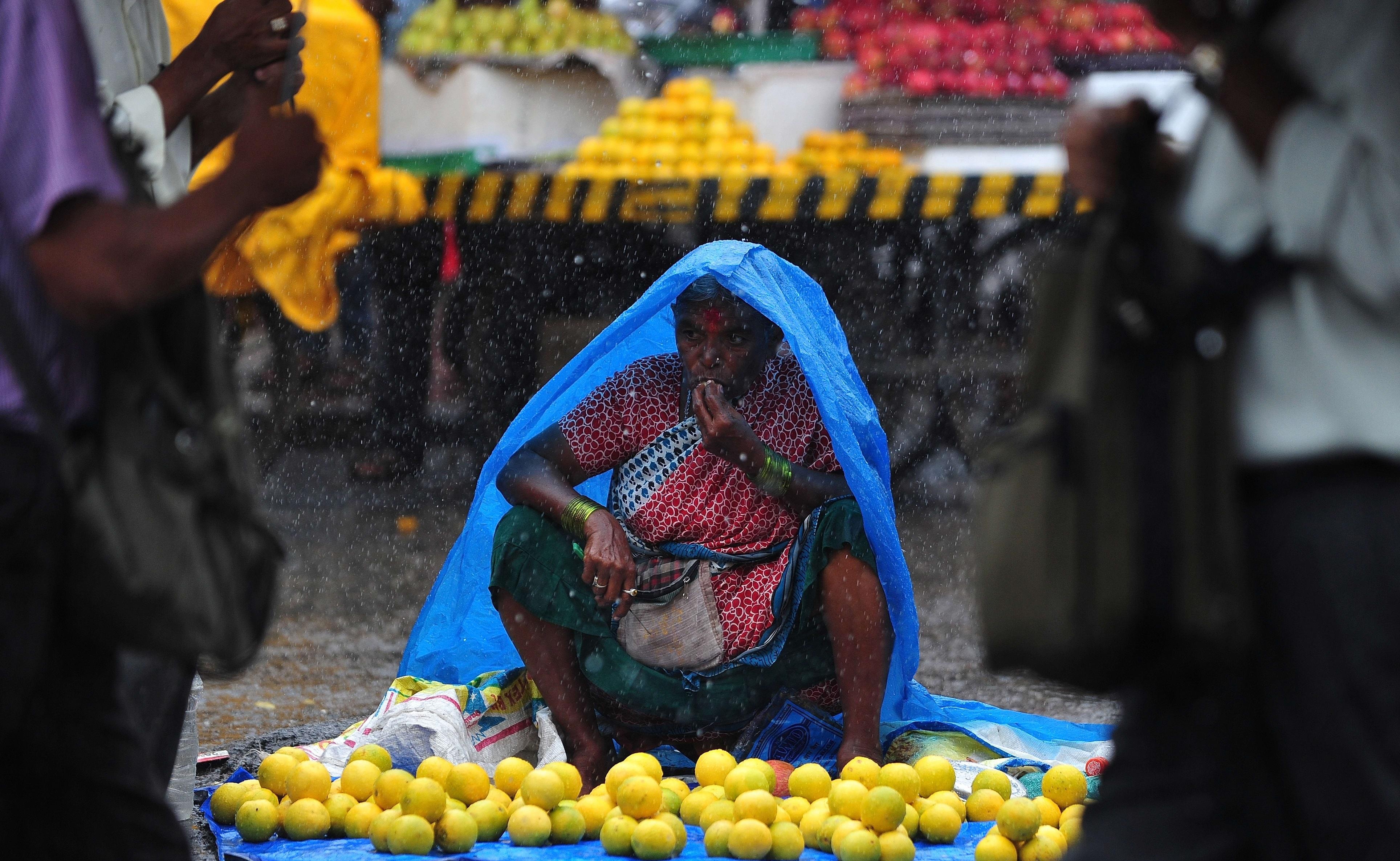 Sau Trung Quoc, kinh te An Do cung lao dao hinh anh
