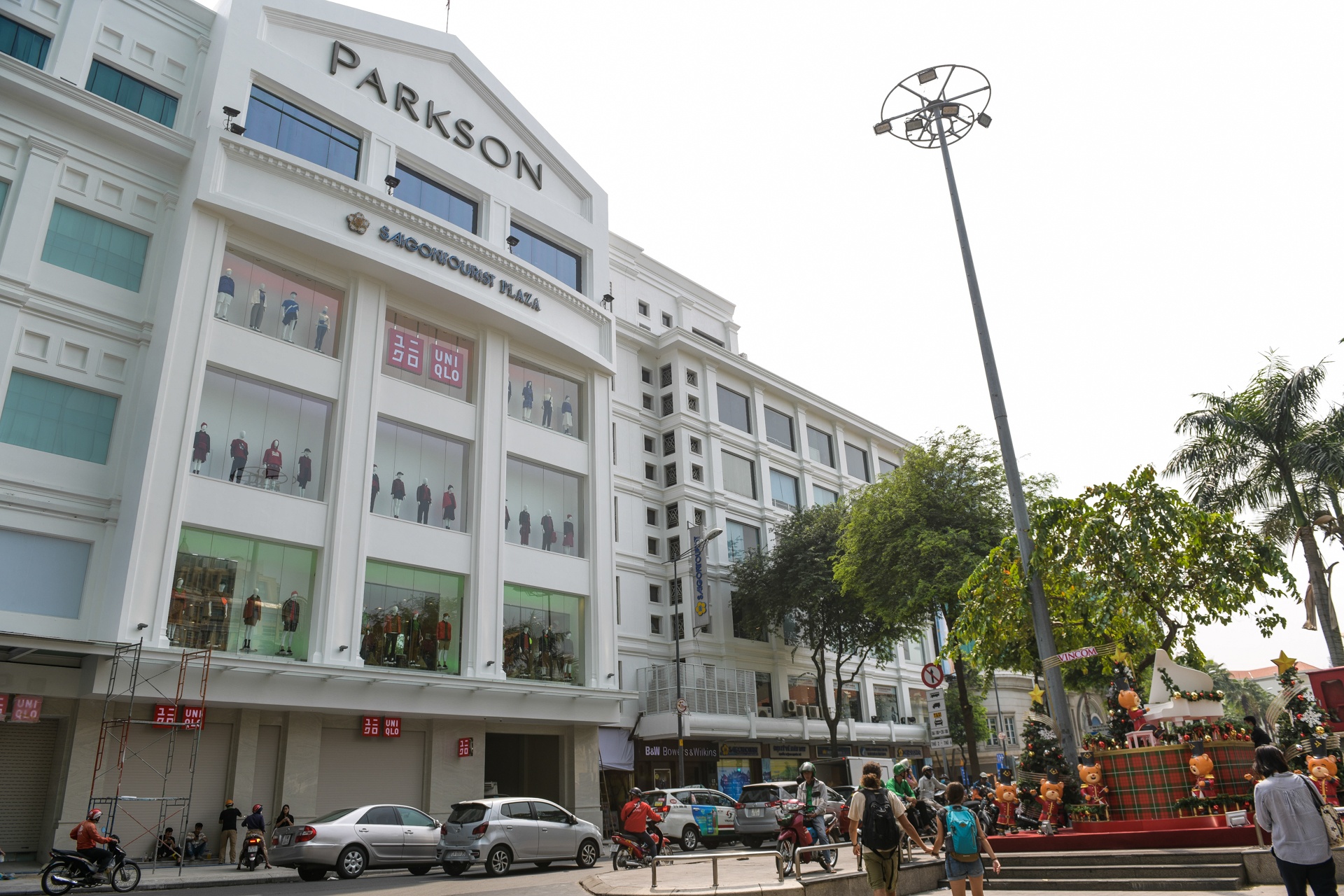 Uniqlo tai Viet Nam anh 1