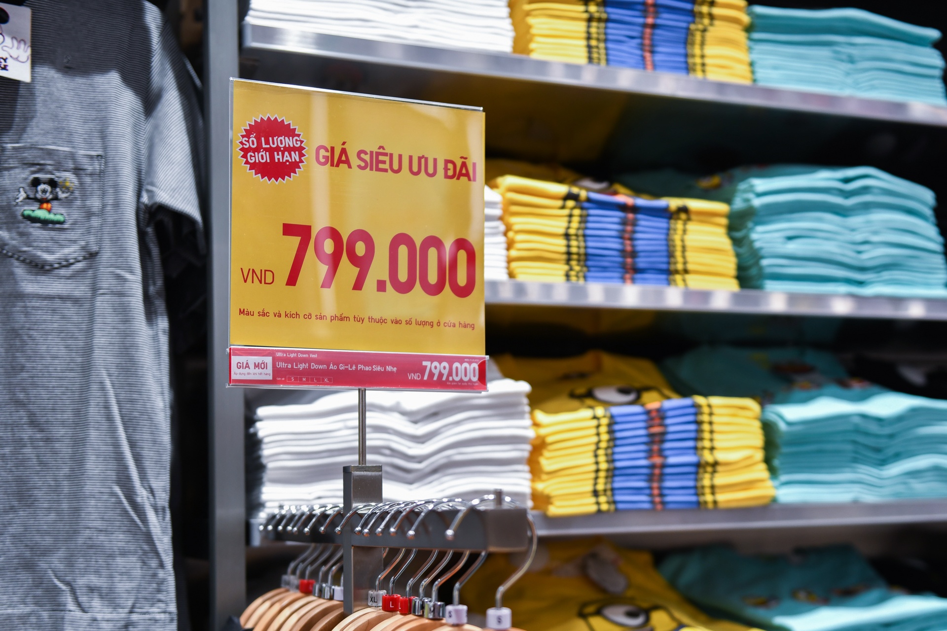 Uniqlo tai Viet Nam anh 8