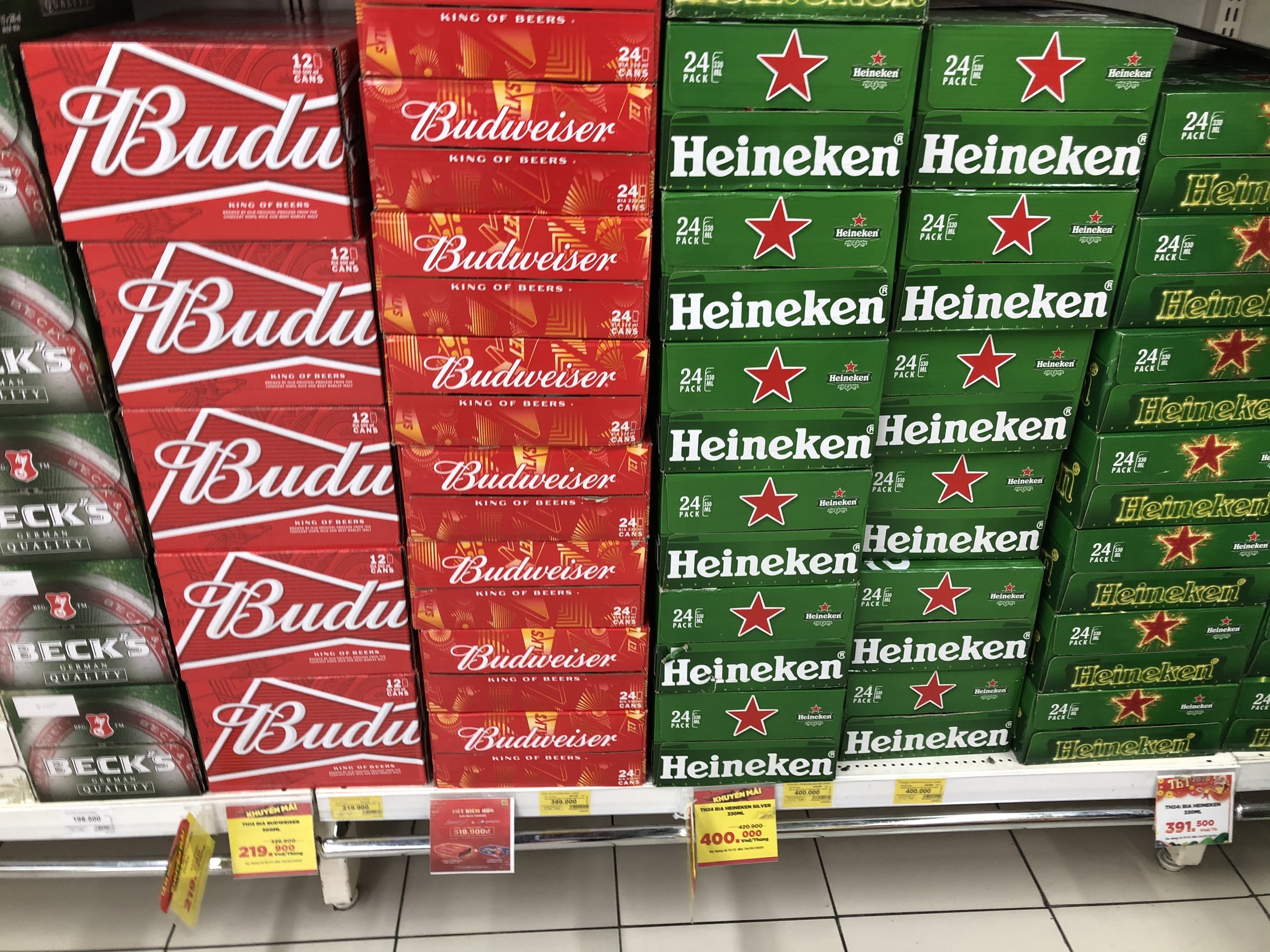 Bat chap quy dinh xu phat nong do con, gia bia ruc rich tang giap Tet hinh anh