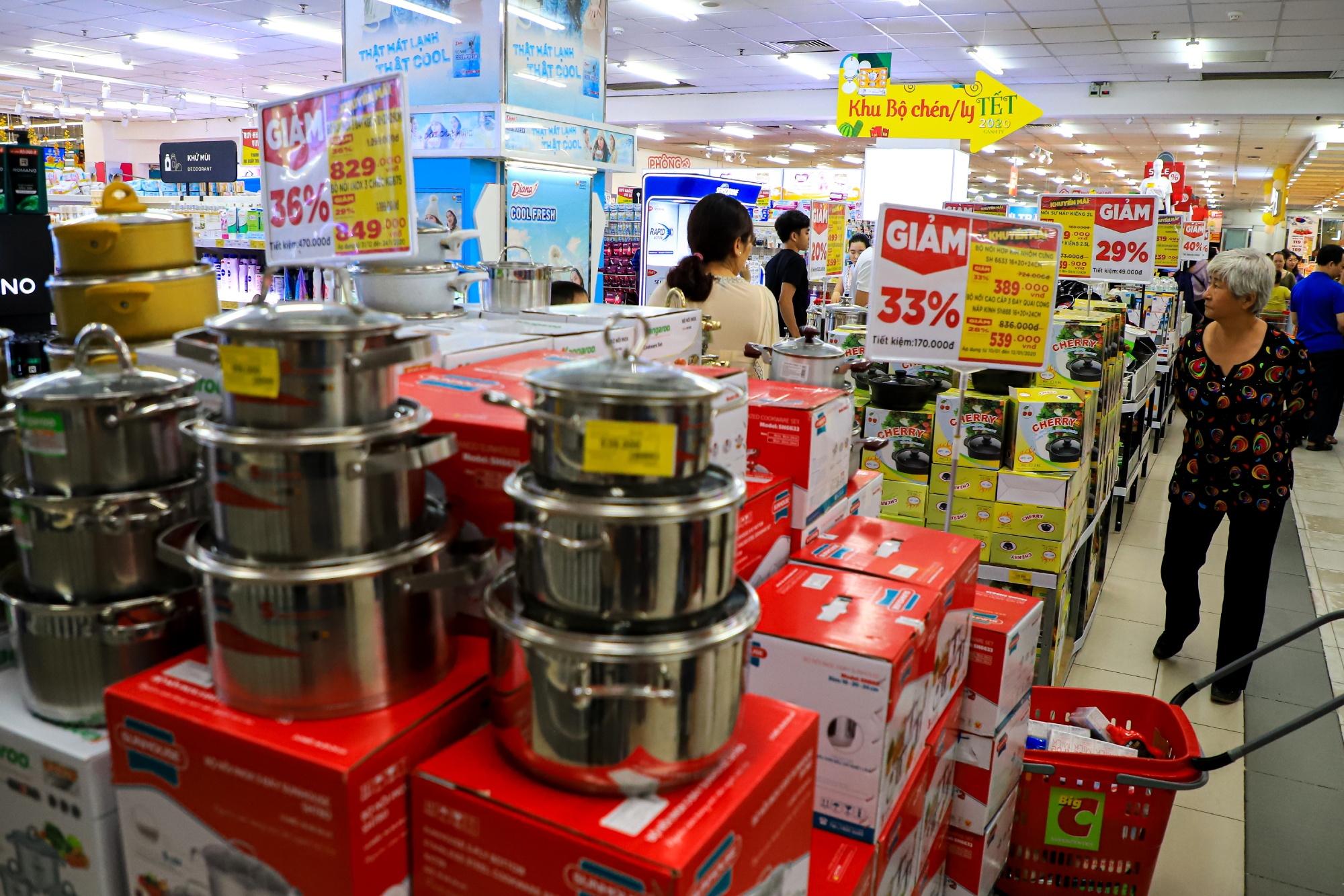 sam Tet trong sieu thi anh 11