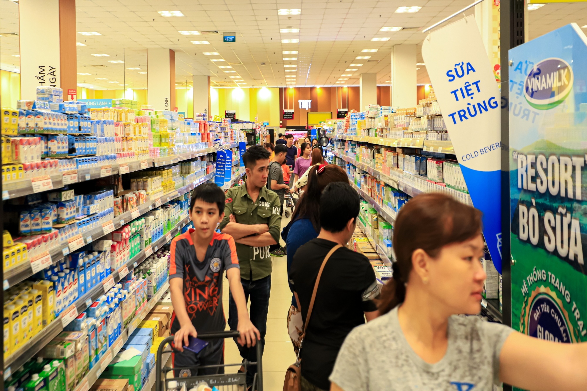 Thang may sieu thi chat kin trong ngay dau nam moi anh 10