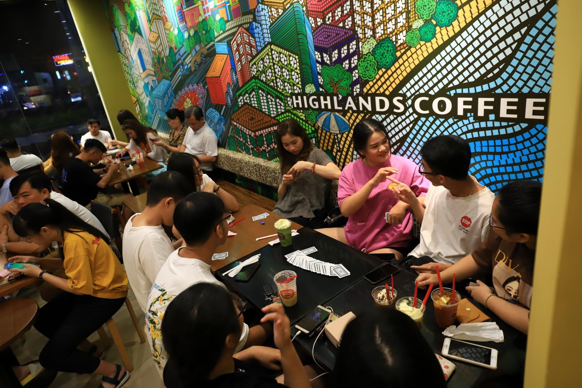 quan nhau kin khach anh 9