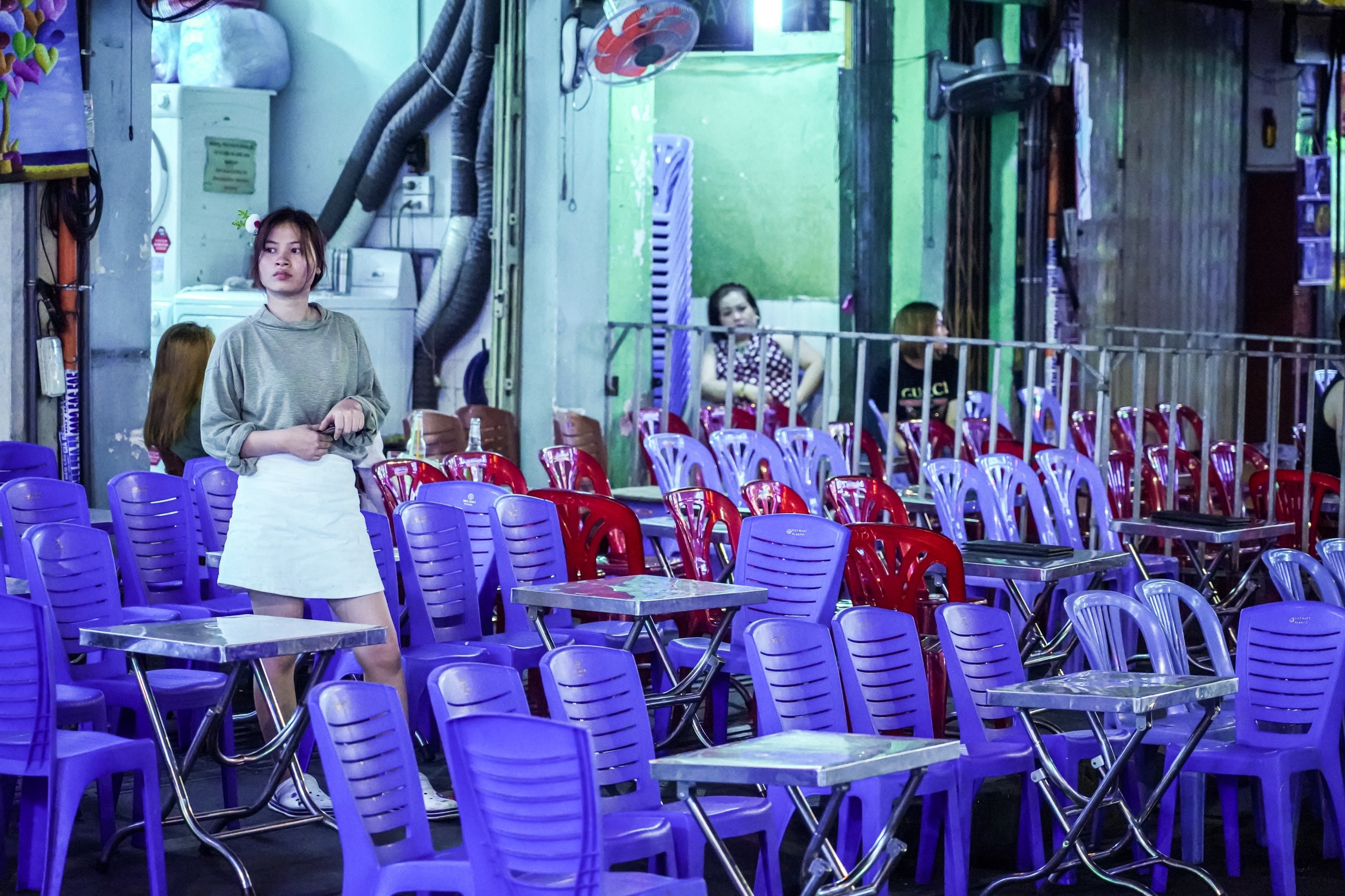 Hang quan giam doanh so vi dich corona anh 2