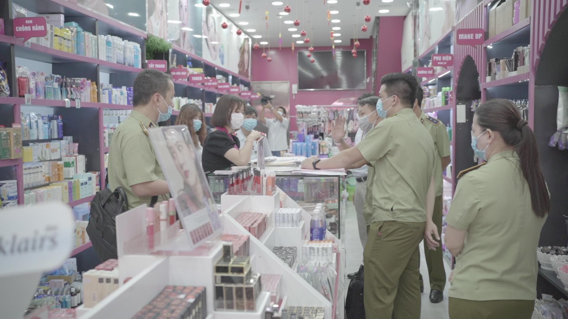 An San Cosmetics bi thu giu hang nghin my pham lau anh 1