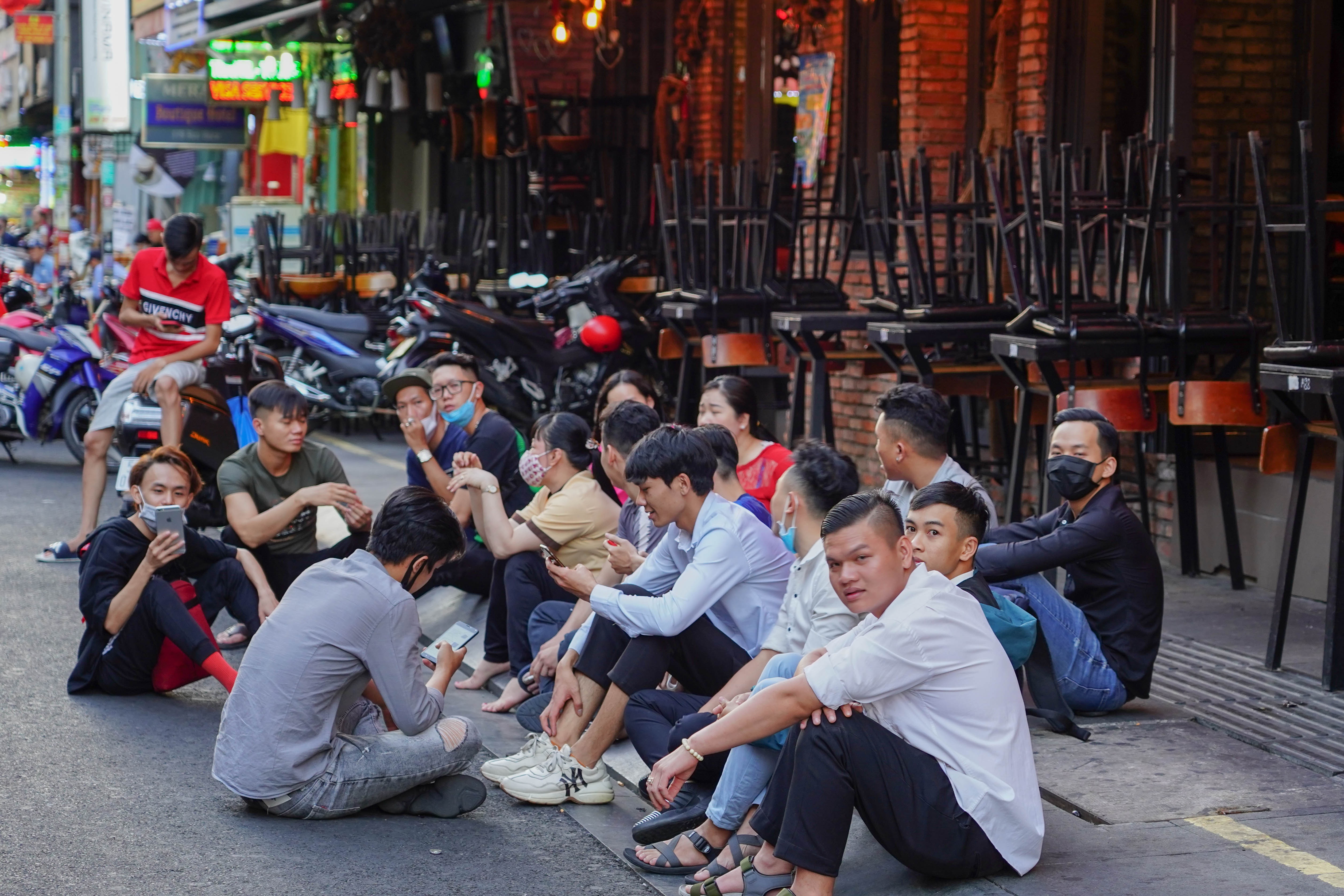 bi buoc thoi viec anh 1