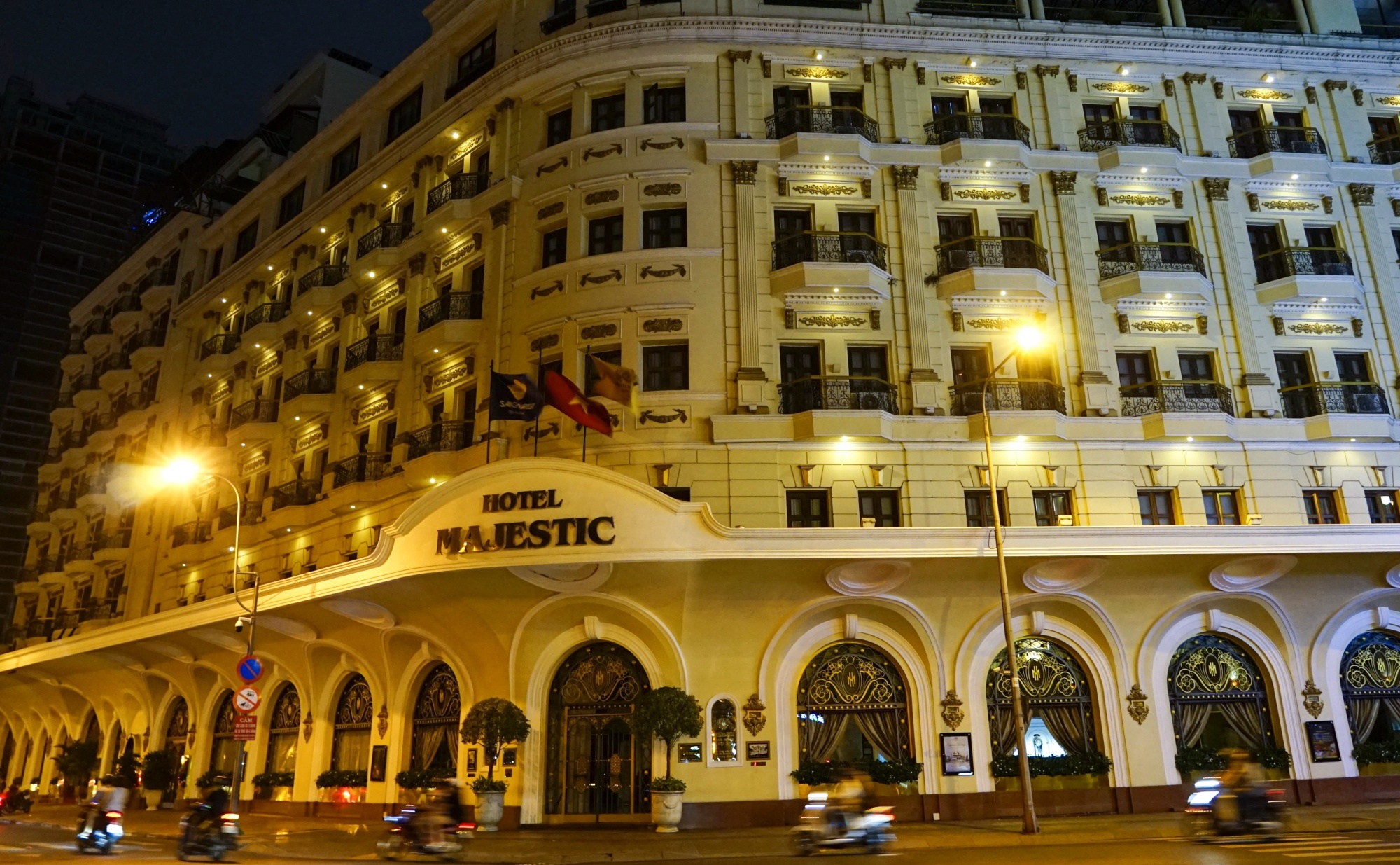 Cat 50% kinh phi cong tac nuoc ngoai anh 1