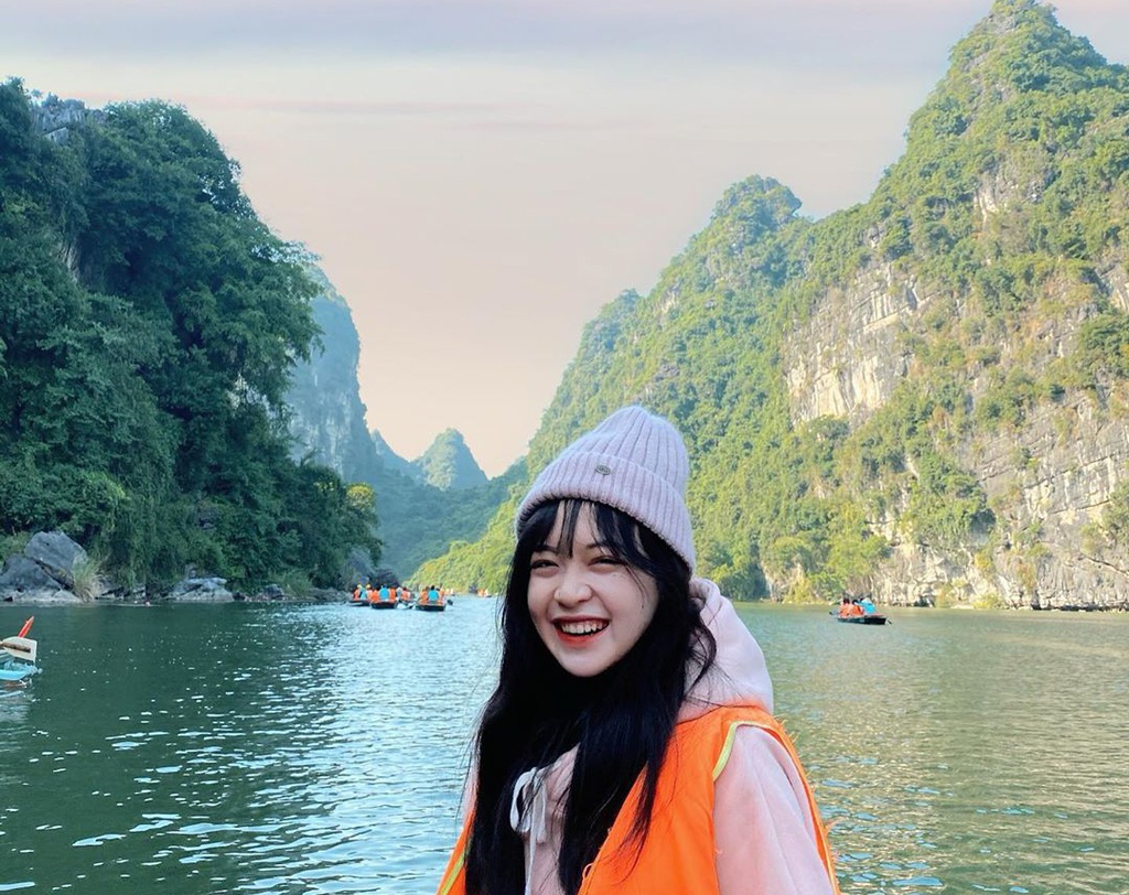 Bung no tour du lich gia re cho gioi tre sau dich hinh anh