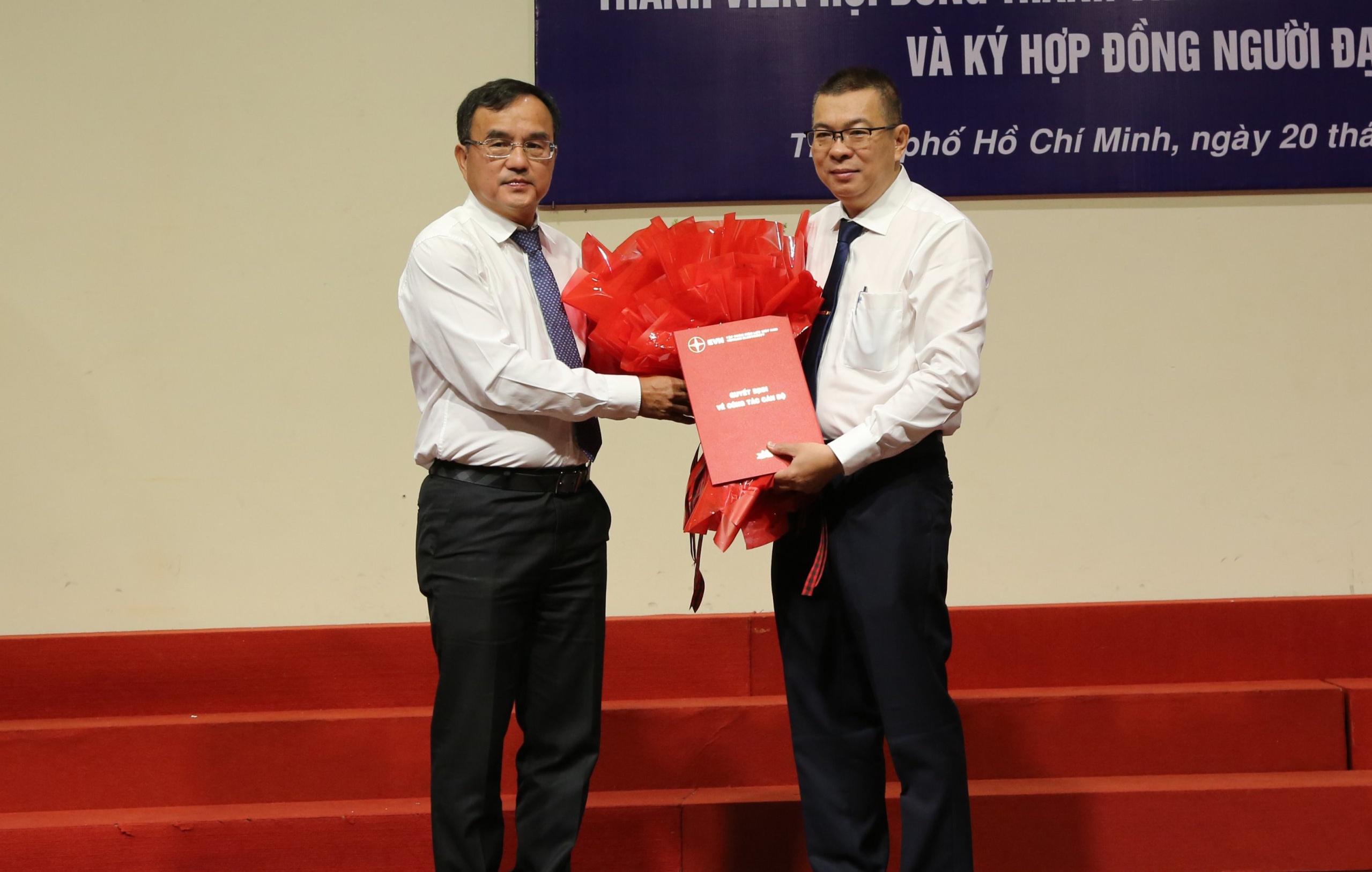 Dien luc TP.HCM co tong giam doc moi hinh anh