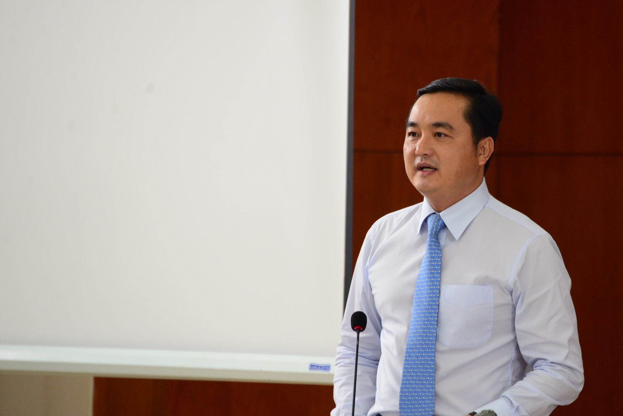 Ong Bui Ta Hoang Vu lam Giam doc So Cong Thuong TP.HCM anh 1