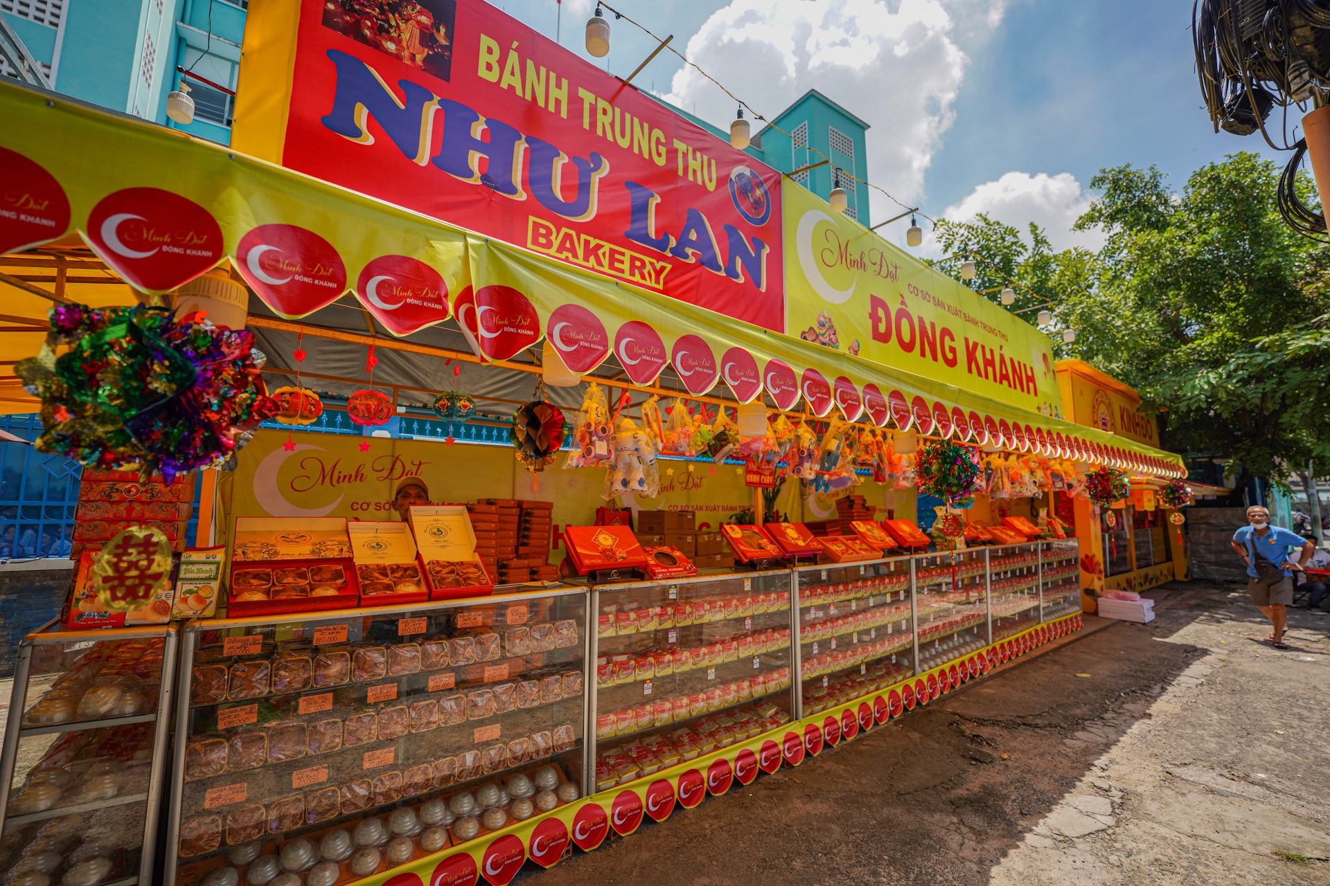 Banh trung thu day duong nhung vang khach anh 1