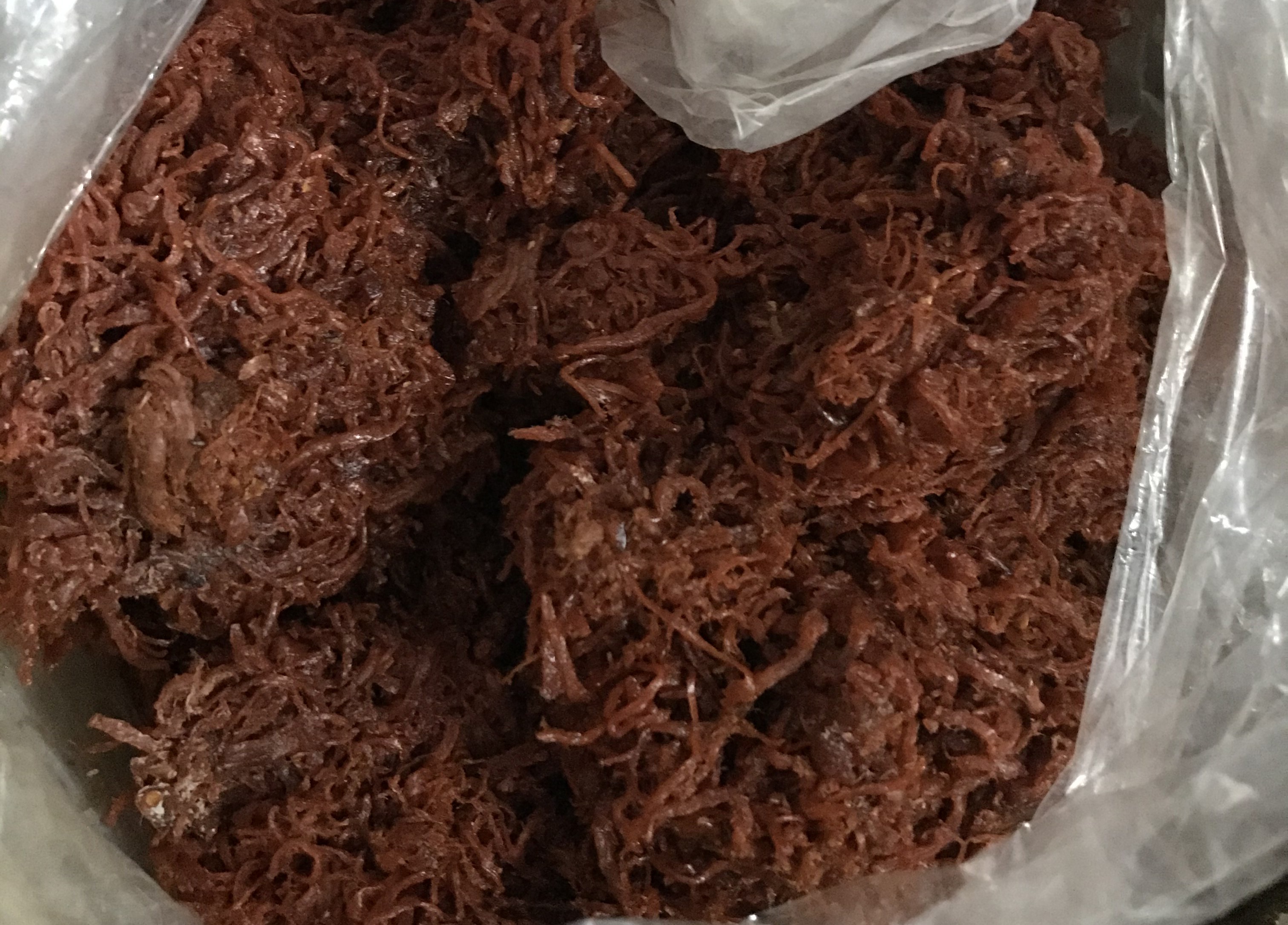 Thu giu hon 7 tan thit say kho, banh trang khong ro nguon goc hinh anh