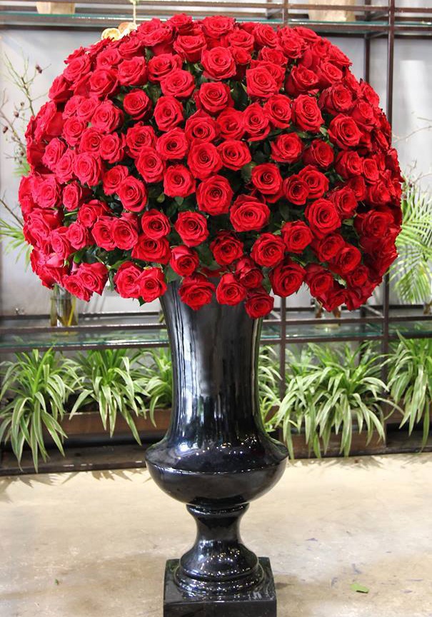 Hang chuc trieu dong mot binh hoa 20/10 anh 1