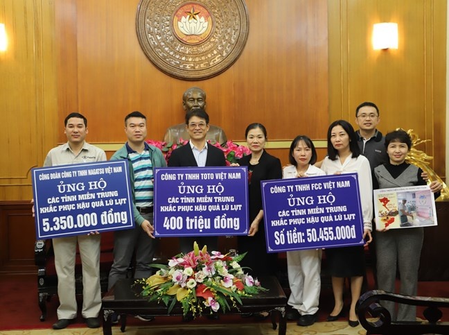 150 ty dong ung ho nguoi dan mien Trung anh 1