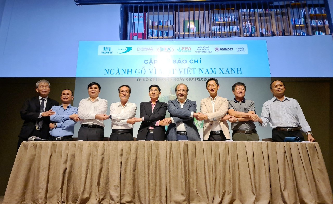 doanh nghiep go bat tay phat trien rung anh 2