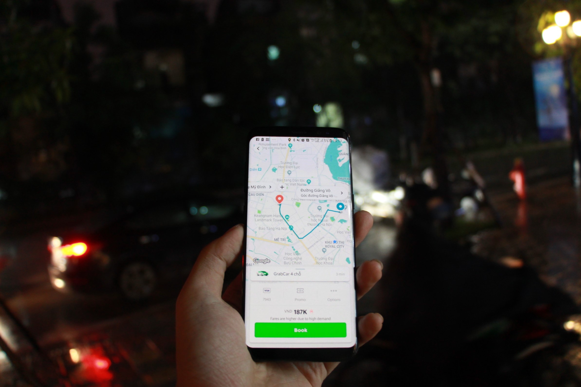 Hiep hoi taxi 3 mien to sai pham cua Grab len Quoc hoi anh 1