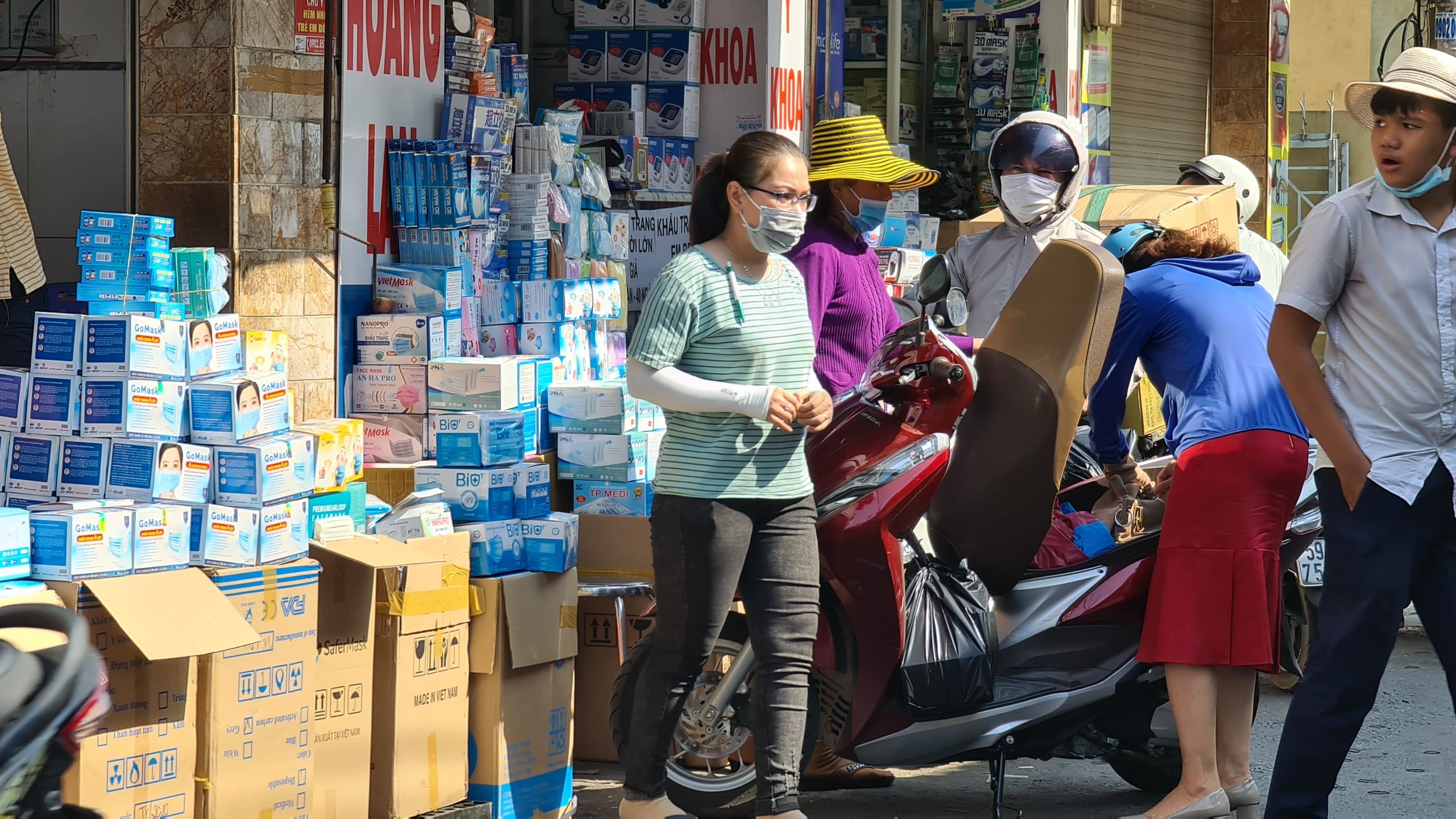 gia khau trang anh 1