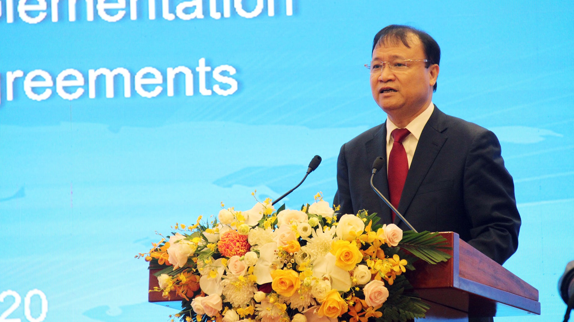 Thuong mai du kien thang du 7 ty USD anh 1