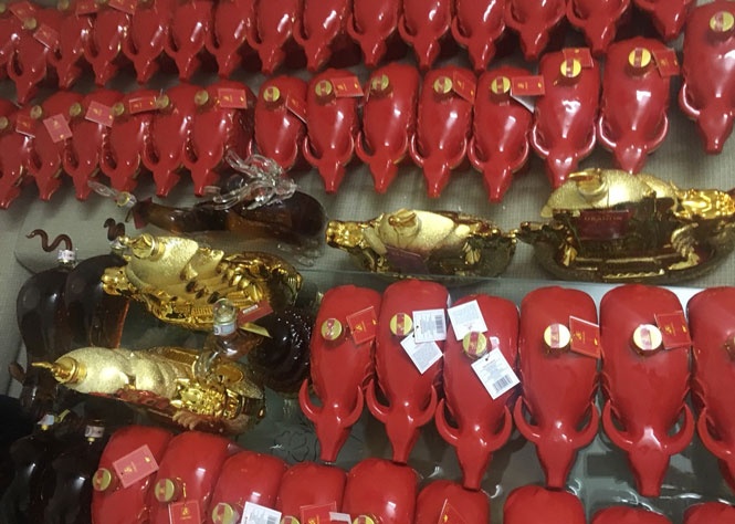 Phat hien mot co so san xuat ruou linh vat gia hinh anh