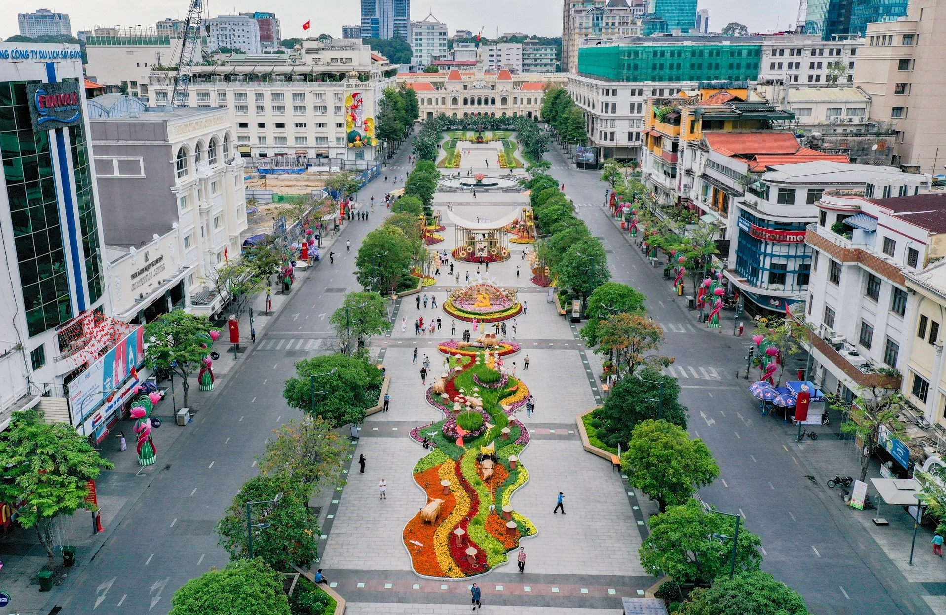 Khach san o TP.HCM dat chua day 10% cong suat dip Tet hinh anh