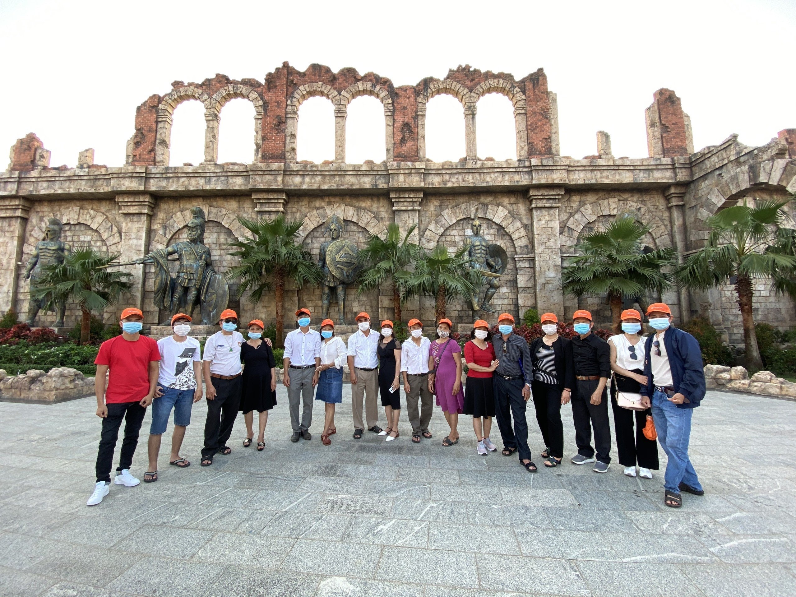 du lich hoi phuc anh 1