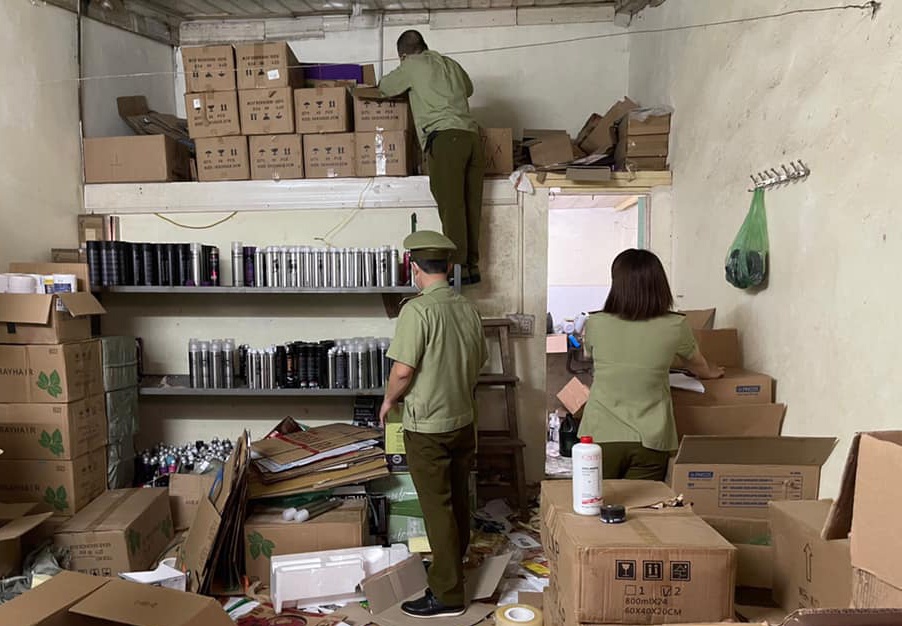 Thue phong tro sinh vien de ban my pham khong ro nguon goc hinh anh