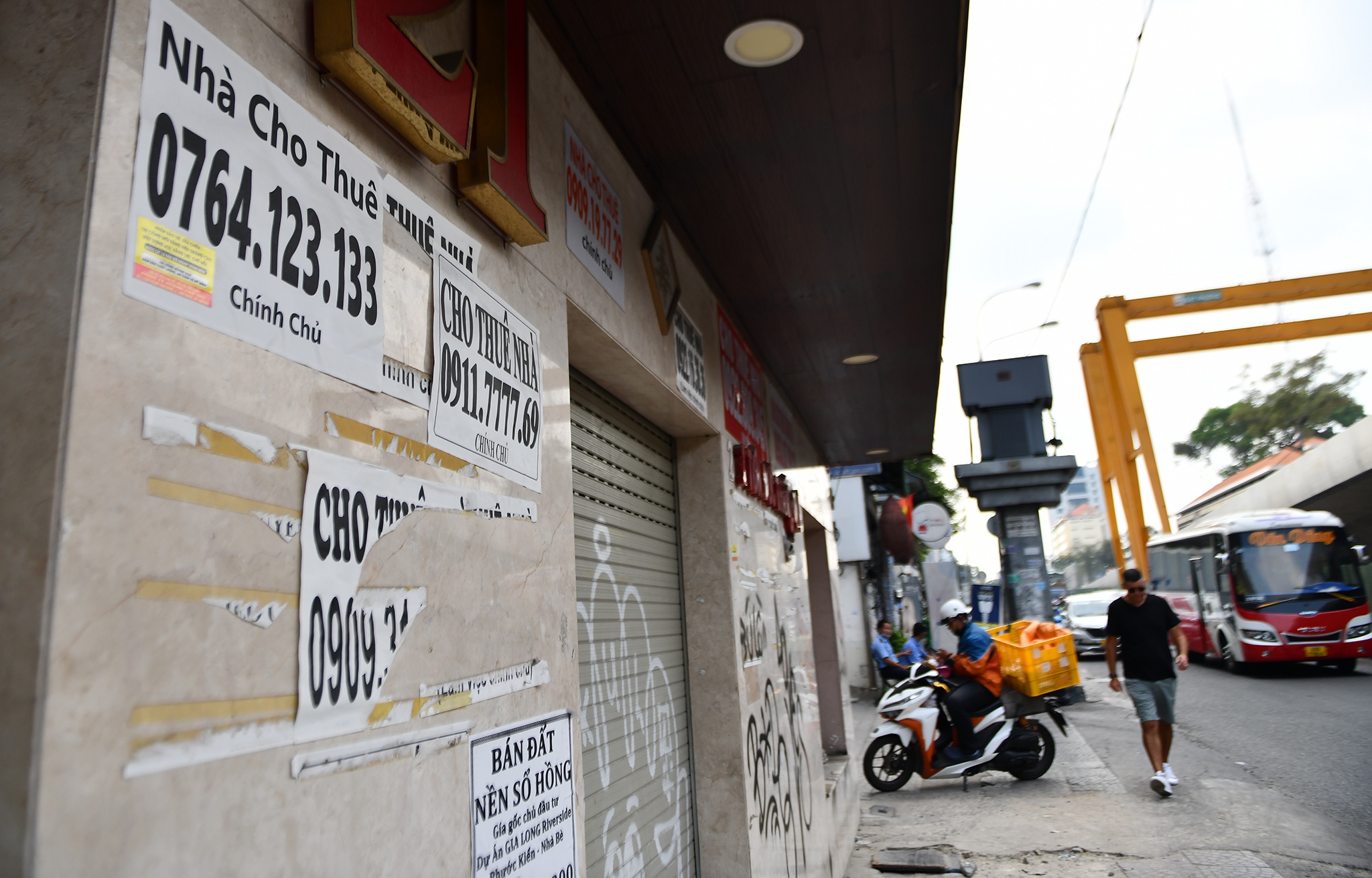 Quan xa quanh cau Thu Thiem 2 dong cua vi thi cong keo dai hinh anh