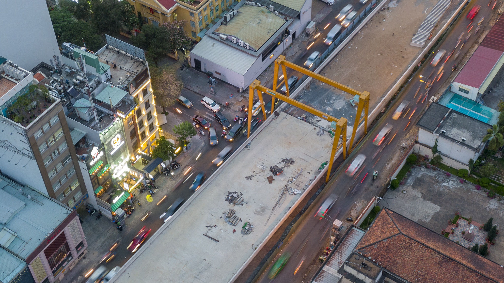 Quan xa dong cua duoi chan cau Thu Thiem 2 anh 10