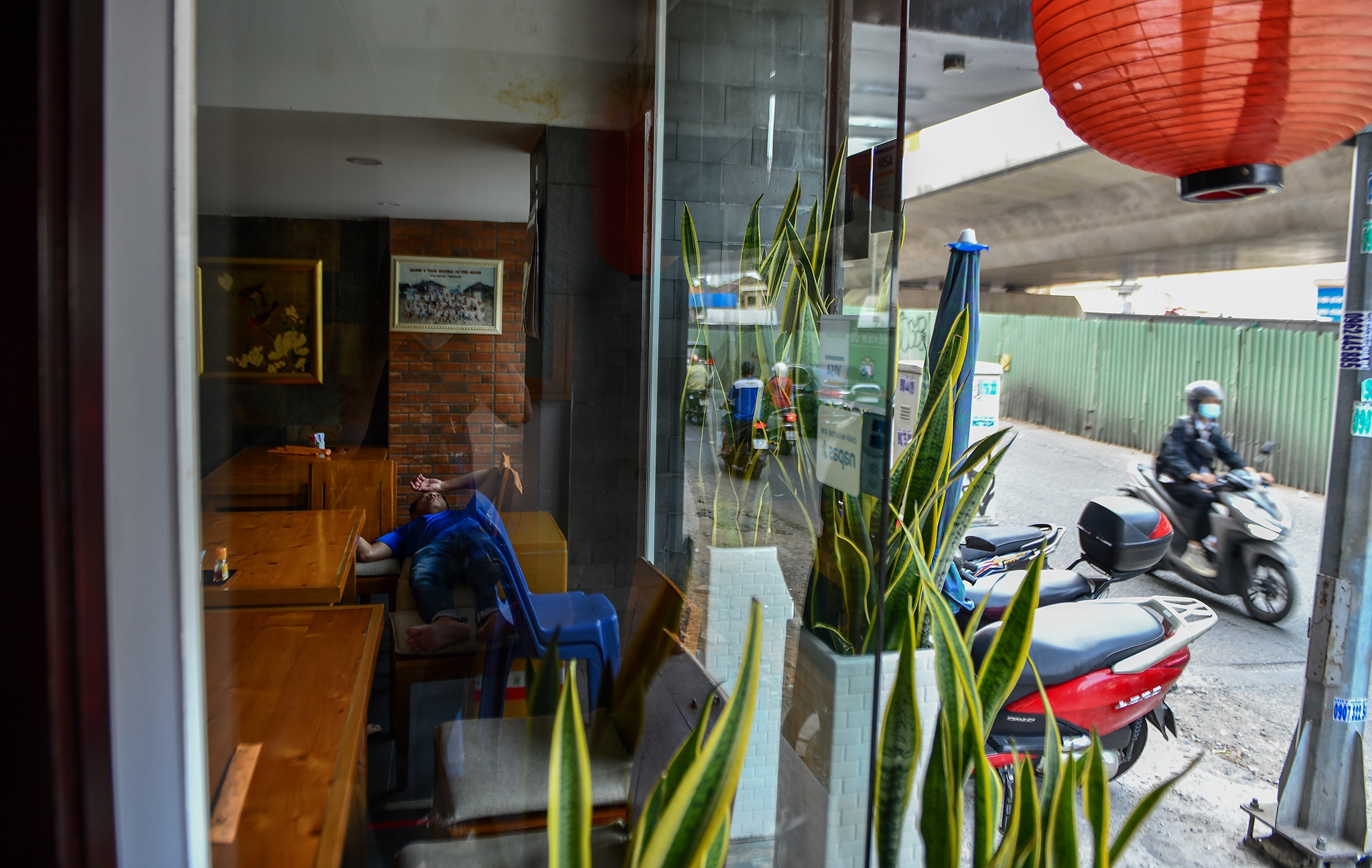 Quan xa dong cua duoi chan cau Thu Thiem 2 anh 8