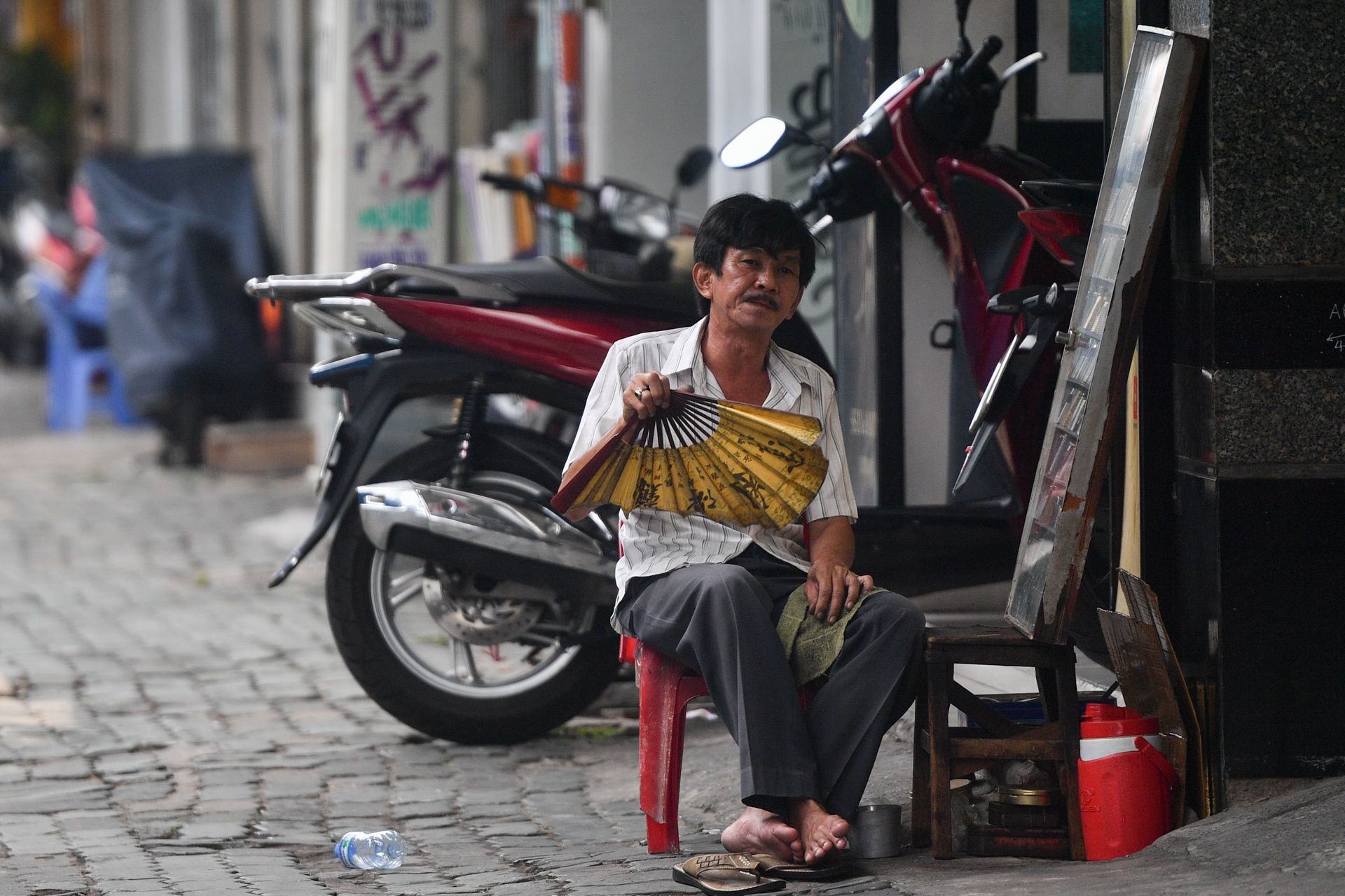 Quan xa diu hiu doc lo cot metro so 1 anh 8