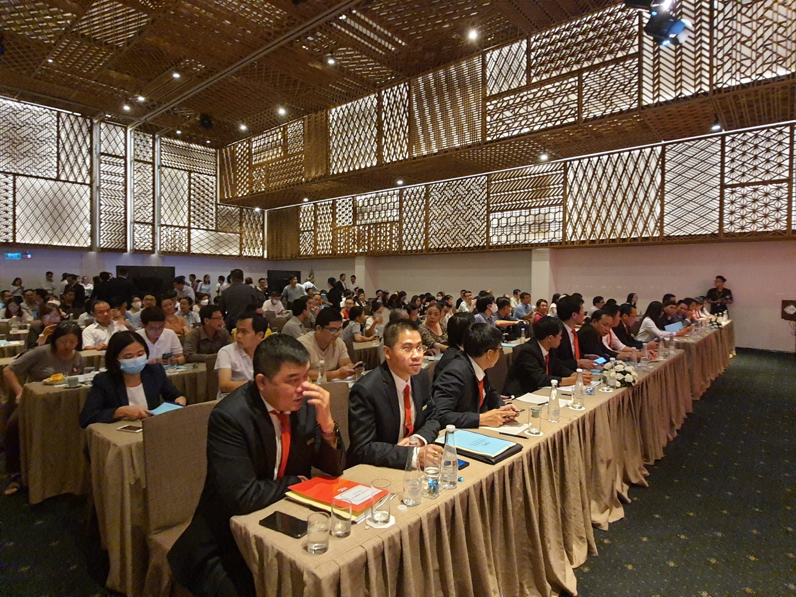 Bat dong san LDG to chuc dai hoi co dong bat thanh hinh anh