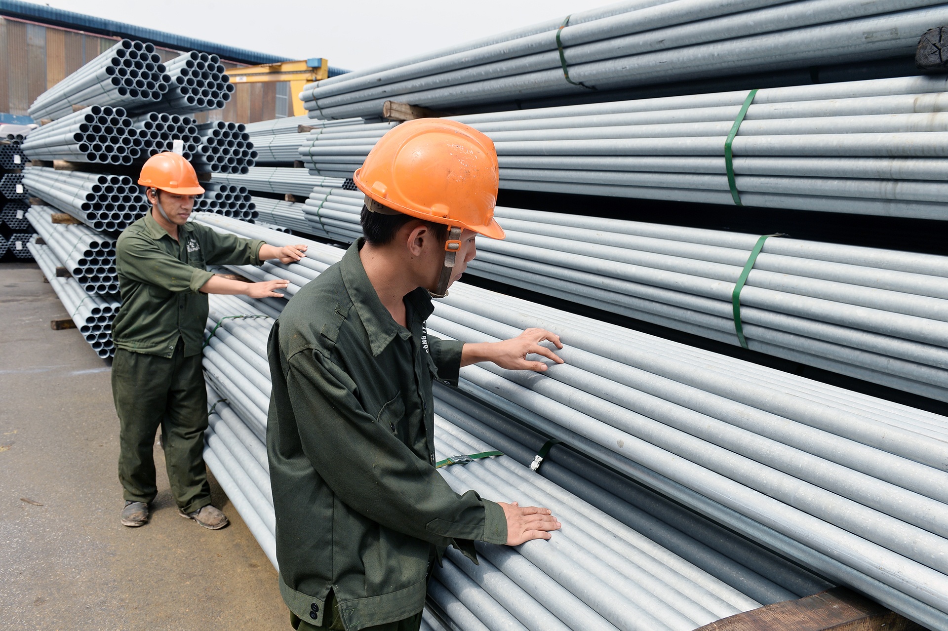 Doanh nghiep thep noi gi khi gia tang phi ma? hinh anh