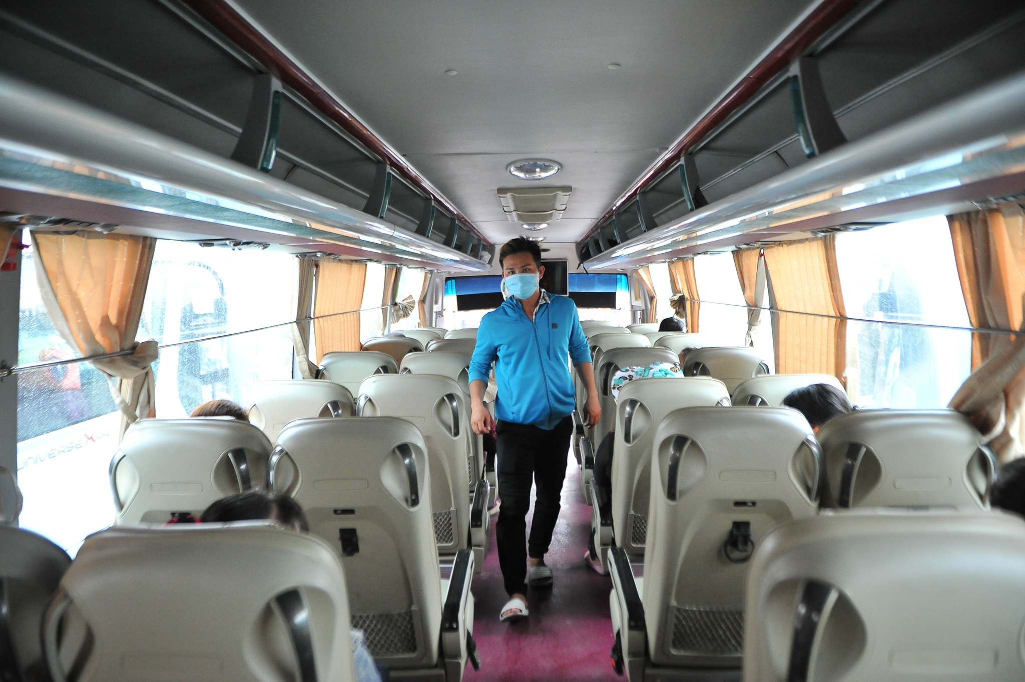 Lao dong o lai nha may ngoai TP.HCM anh 1