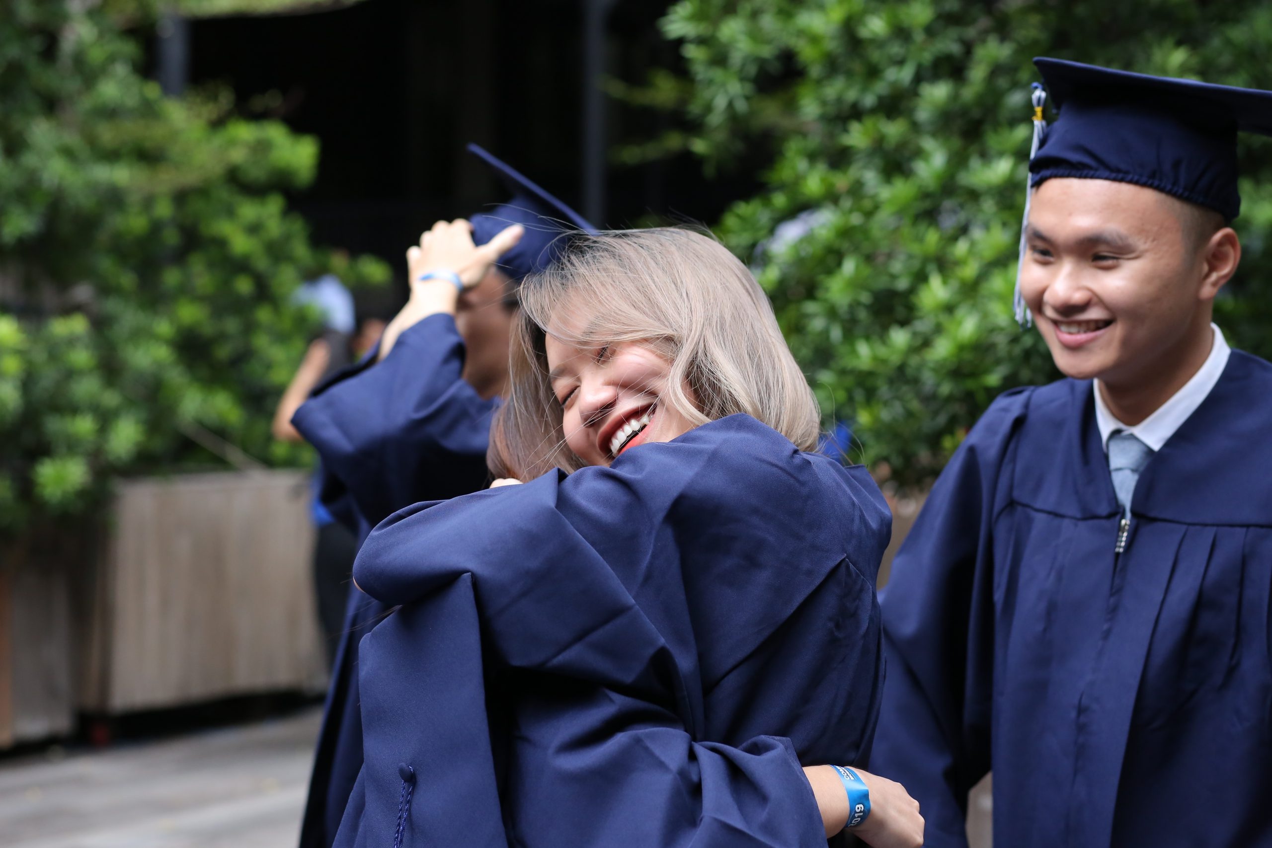 KKR rot 100 trieu USD vao mot tap doan giao duc Viet Nam hinh anh