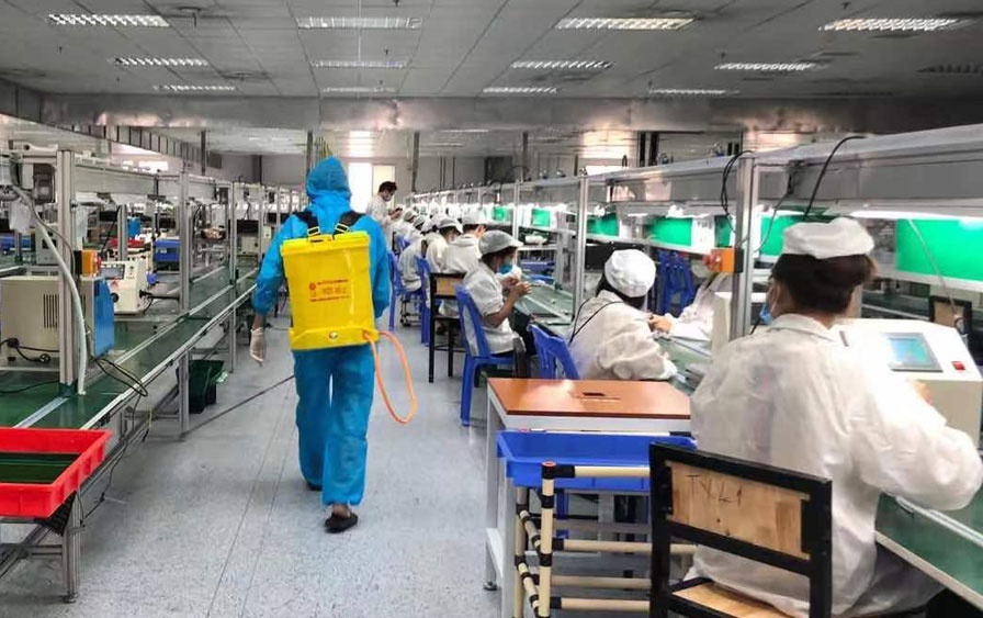 Cac nha may TP.HCM tim moi cach duy tri san xuat hinh anh