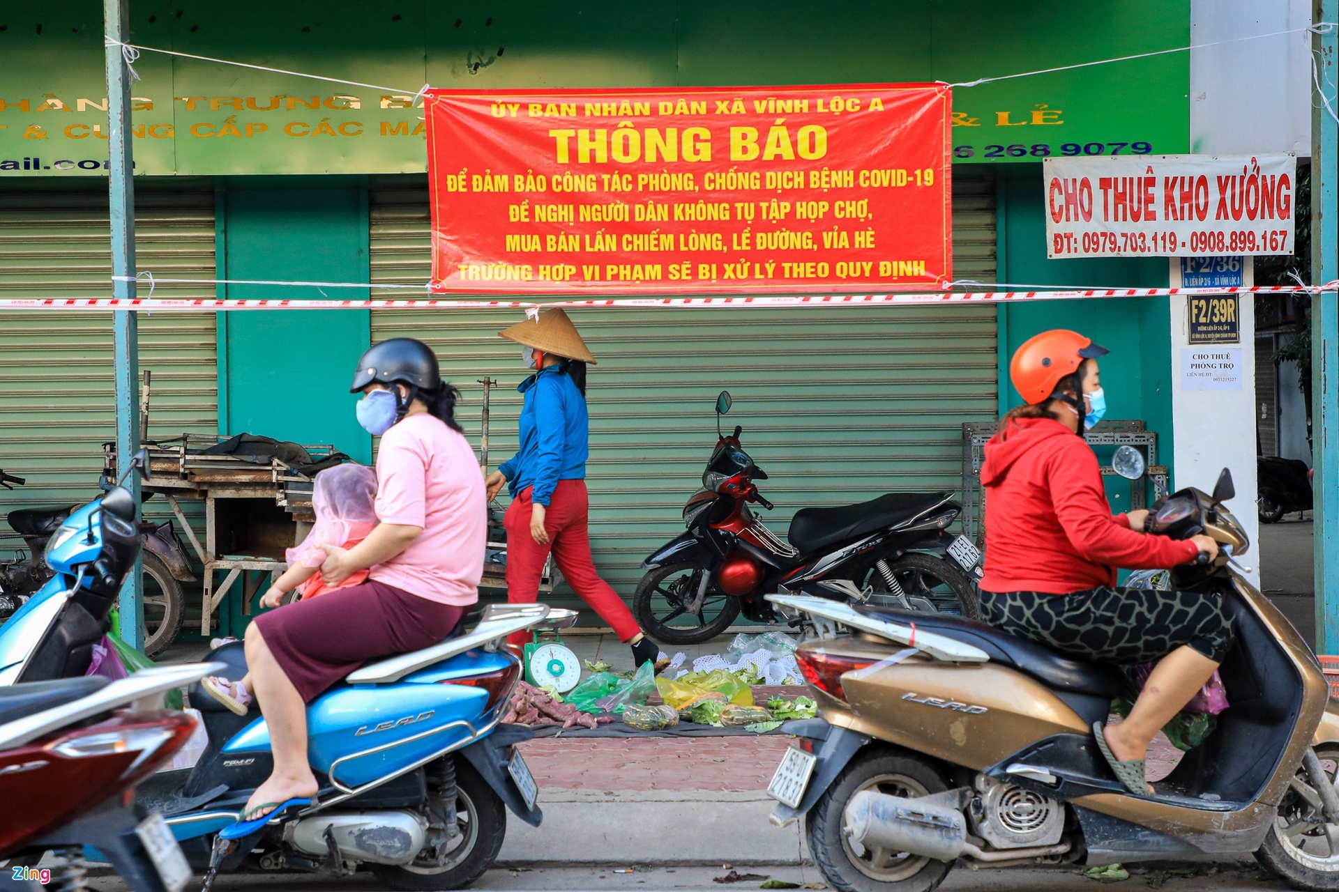 Cho truyen thong o TP.HCM phai phan luong loi ra vao anh 1