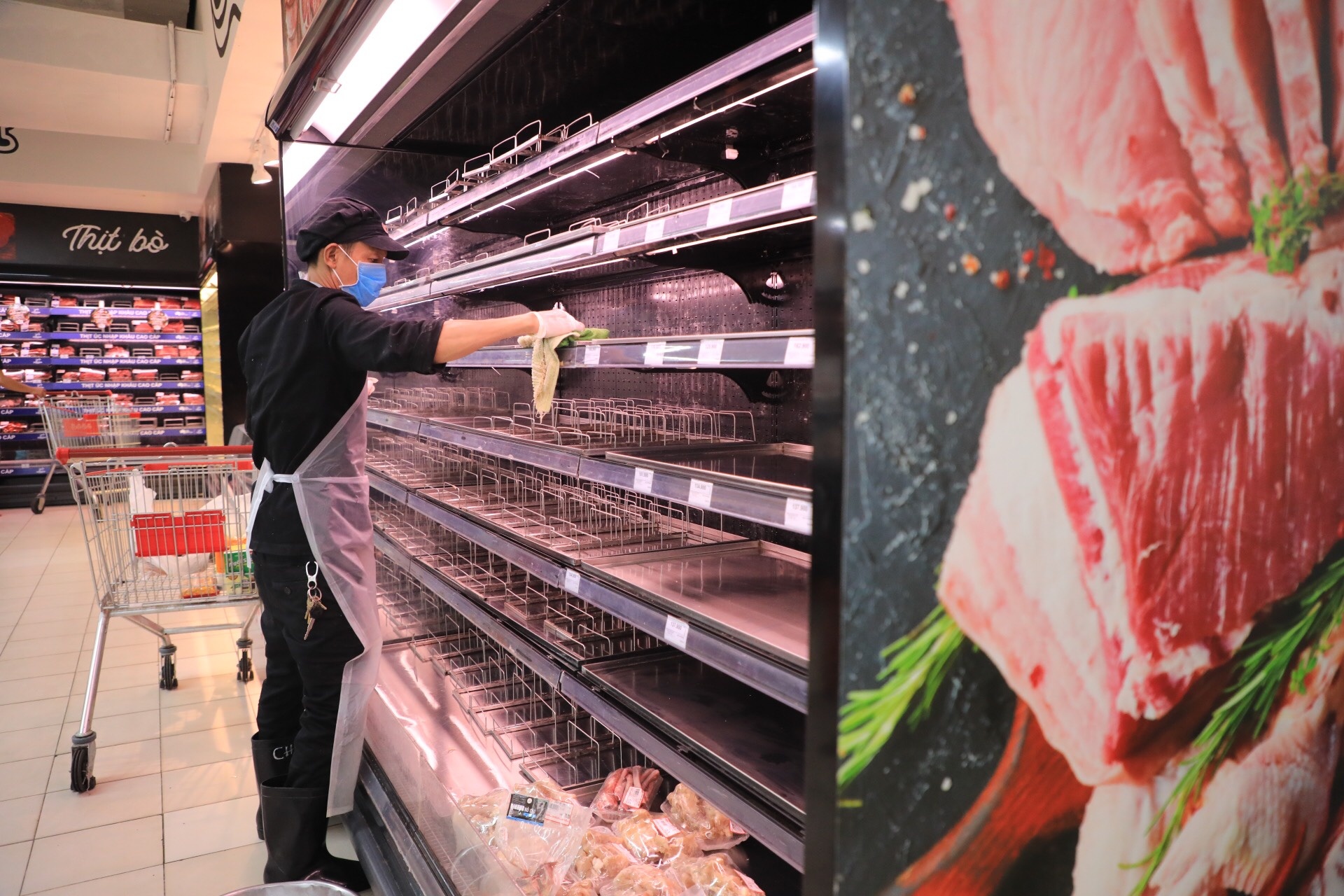 Xep hang 3 tieng van chua den luot thanh toan o sieu thi anh 8