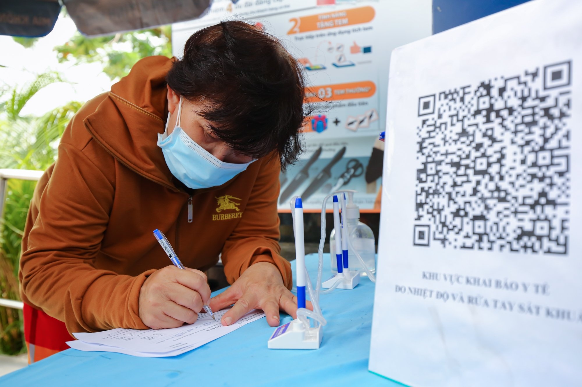 Sieu thi TP.HCM bot qua tai nho phat phieu hen gio anh 7