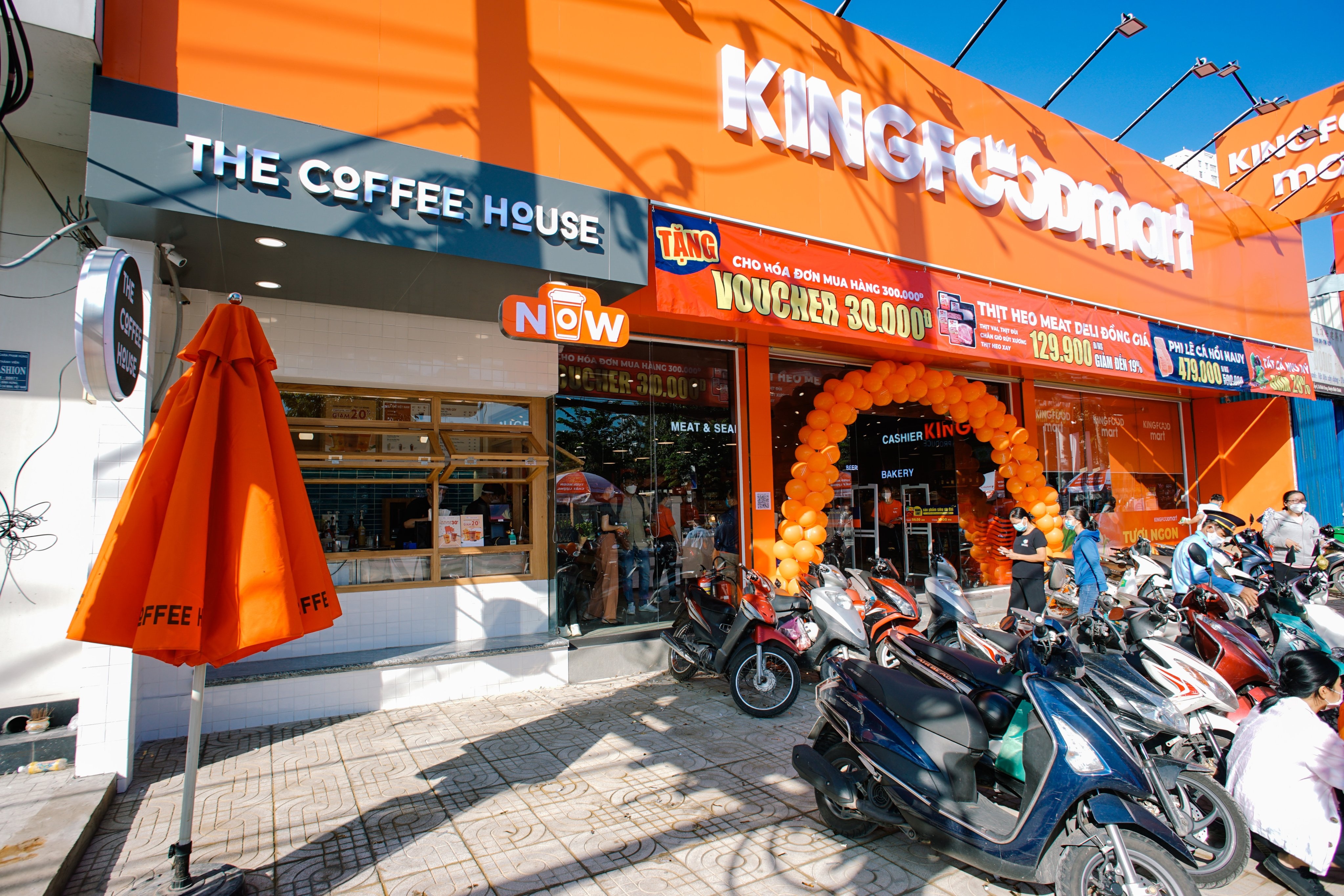 Dong bot chi nhanh, The Coffee House mo kiosk, xe day hinh anh