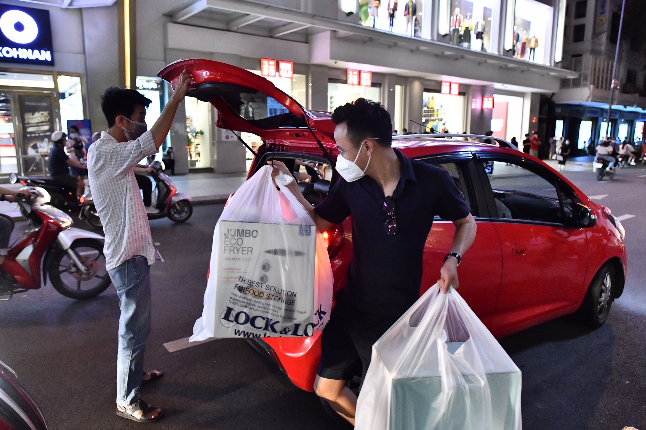 Black Friday tan som o TP.HCM anh 2