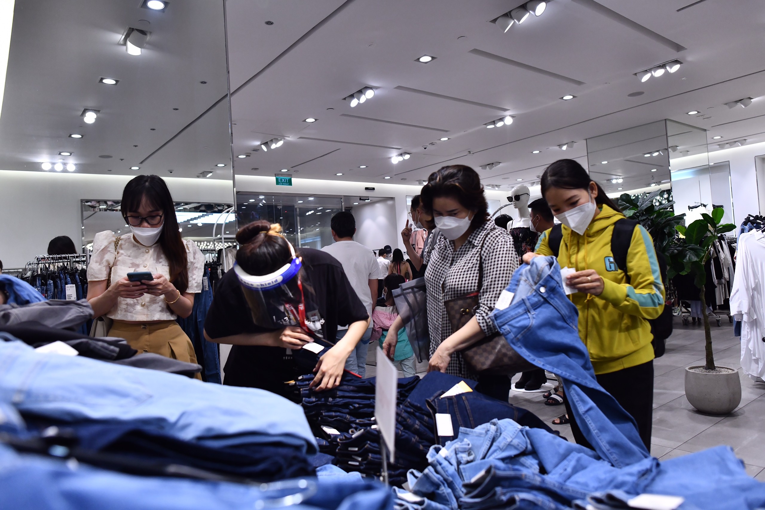 Black Friday tan som o TP.HCM anh 7