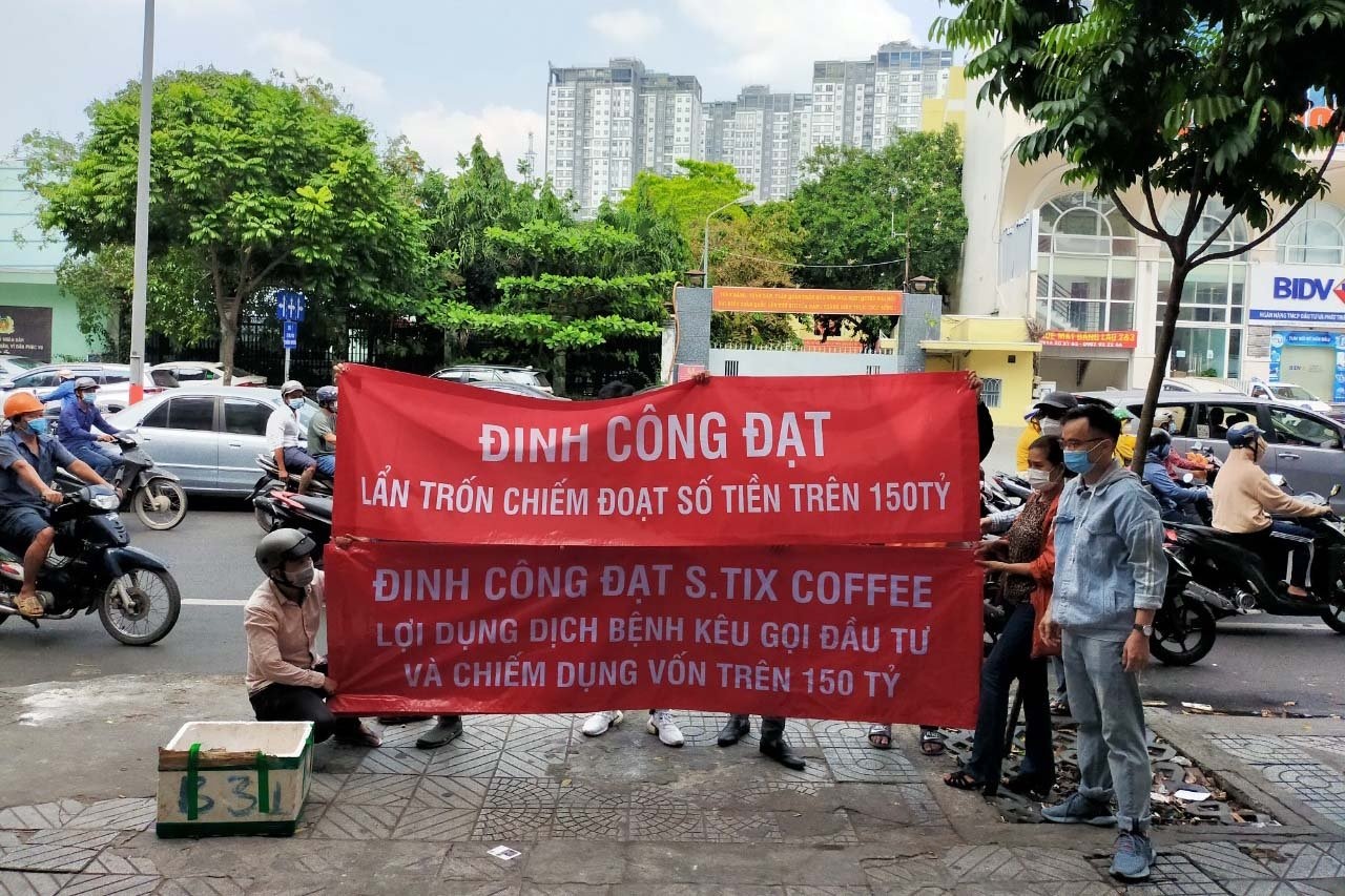 Nha dau tu mat hang ty dong cho S.Tix Coffee the nao? hinh anh