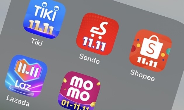 Nam an nen lam ra cua thuong mai dien tu hinh anh