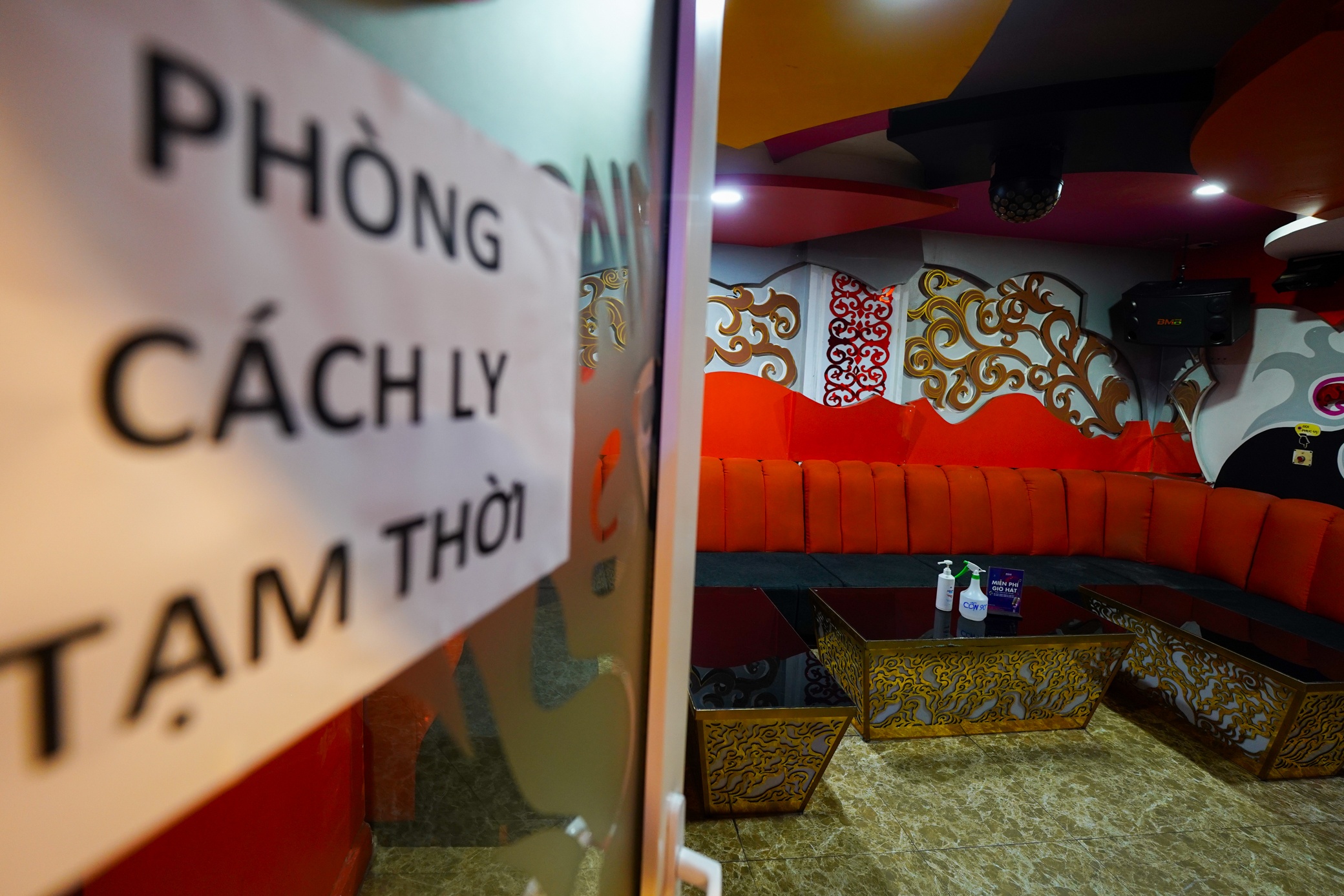 Karaoke o TP.HCM dung phong cach ly anh 1